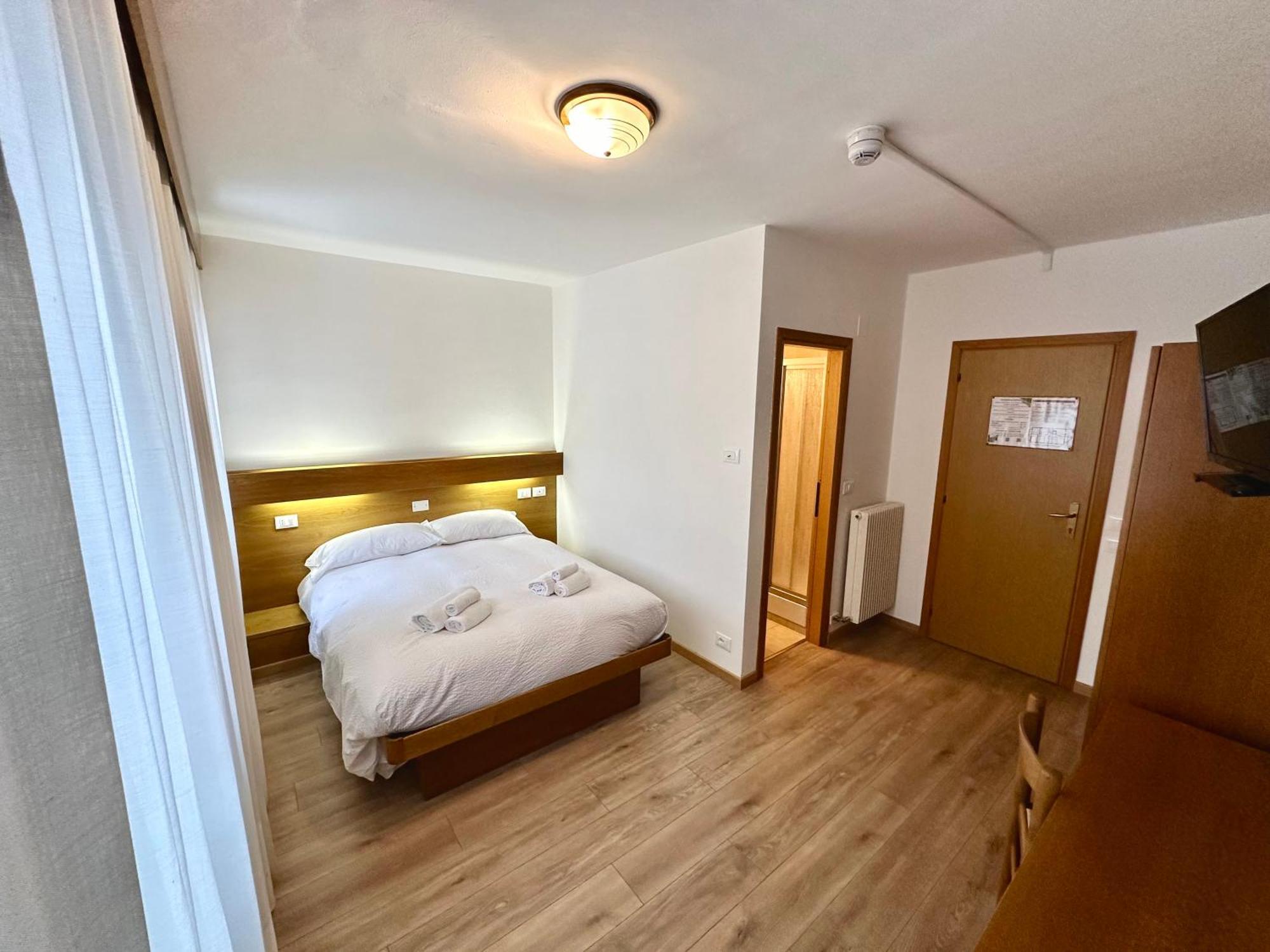 Double Room Mountain View