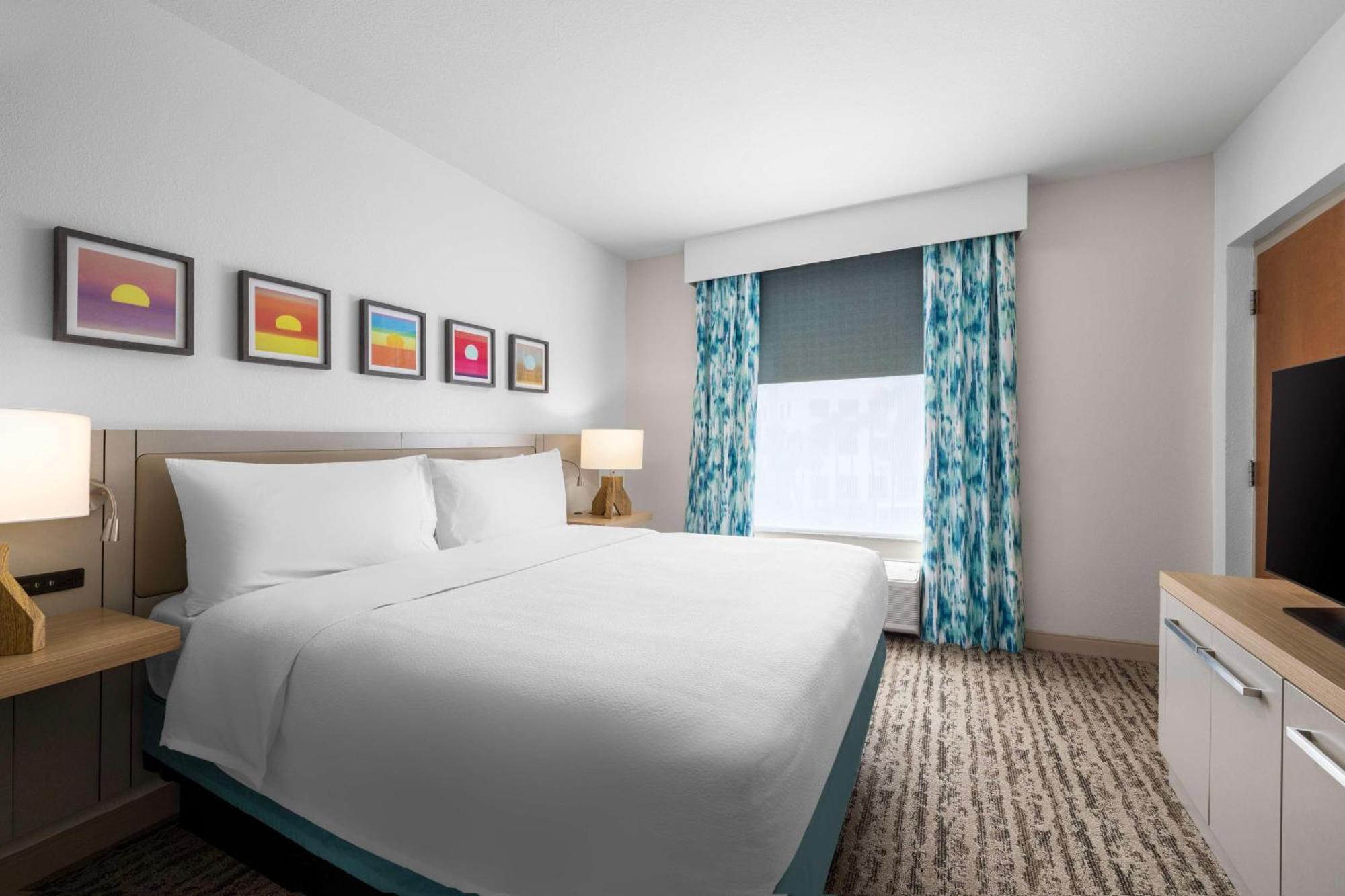 Deluxe One-Bedroom Suite