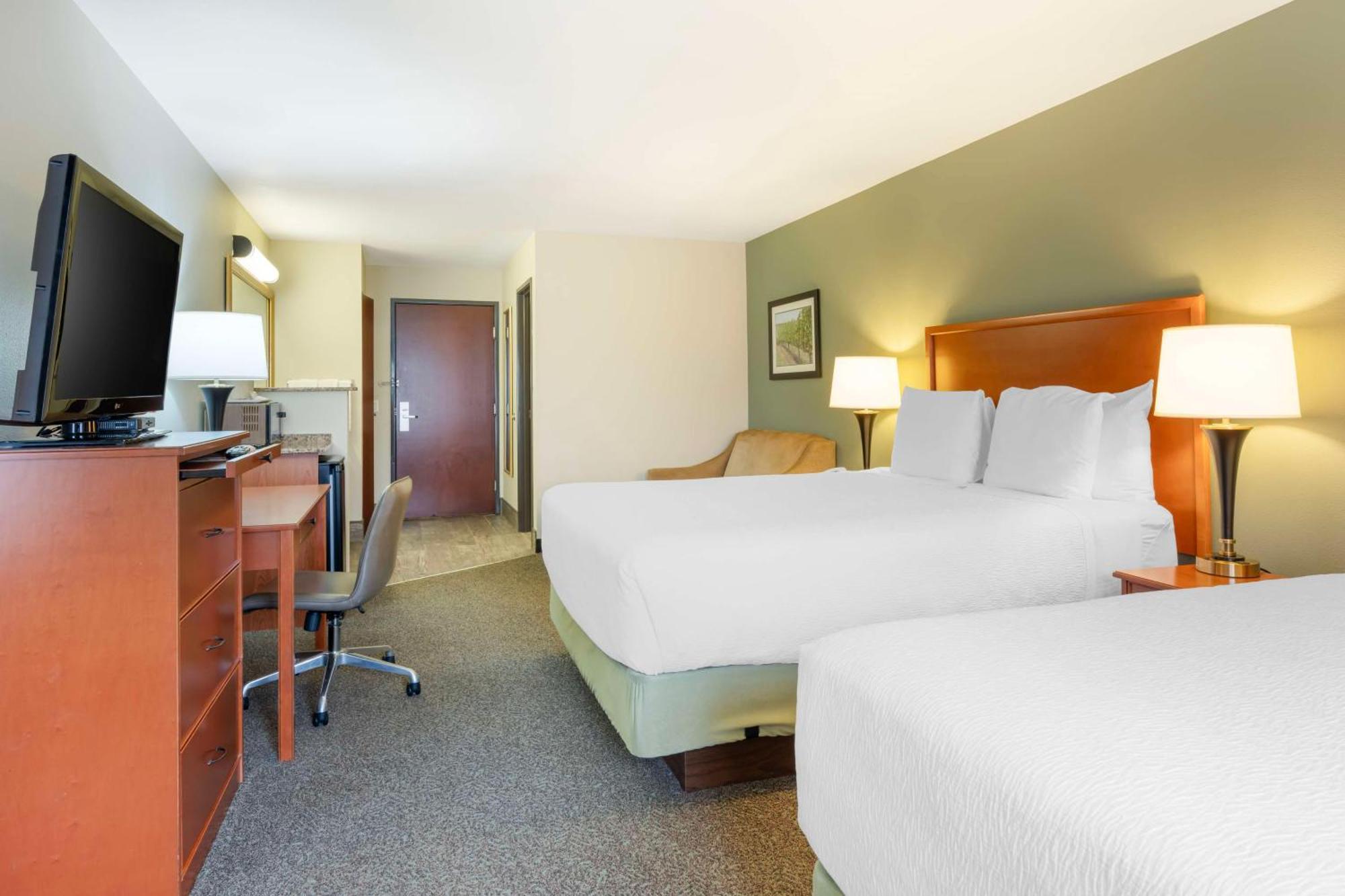 Queen Room Two Queen Beds
