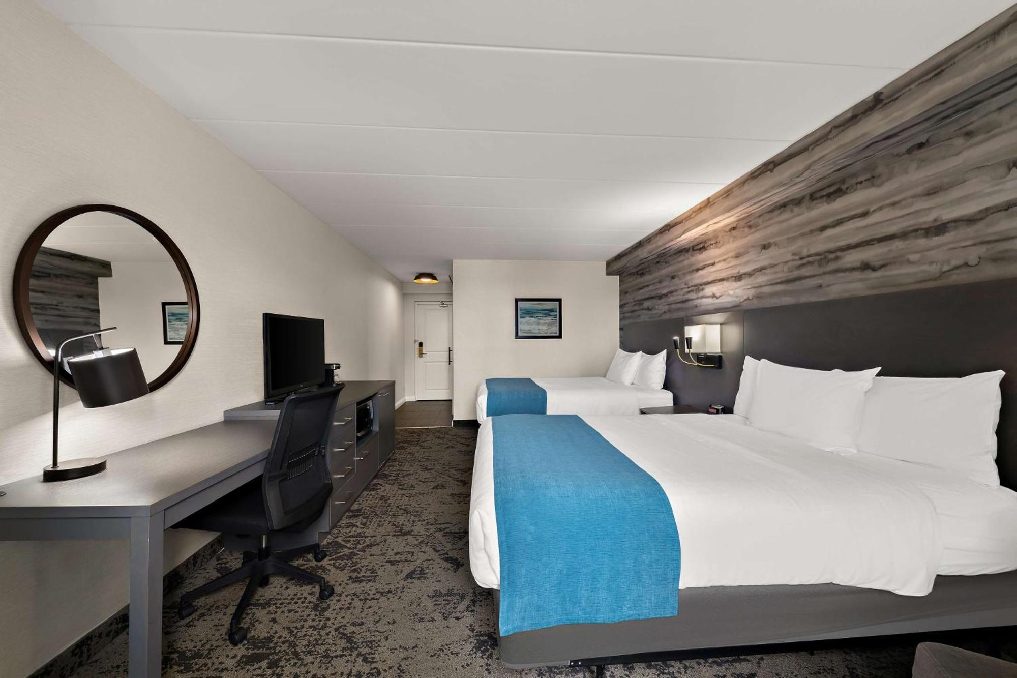 Queen Room Two Queen Beds