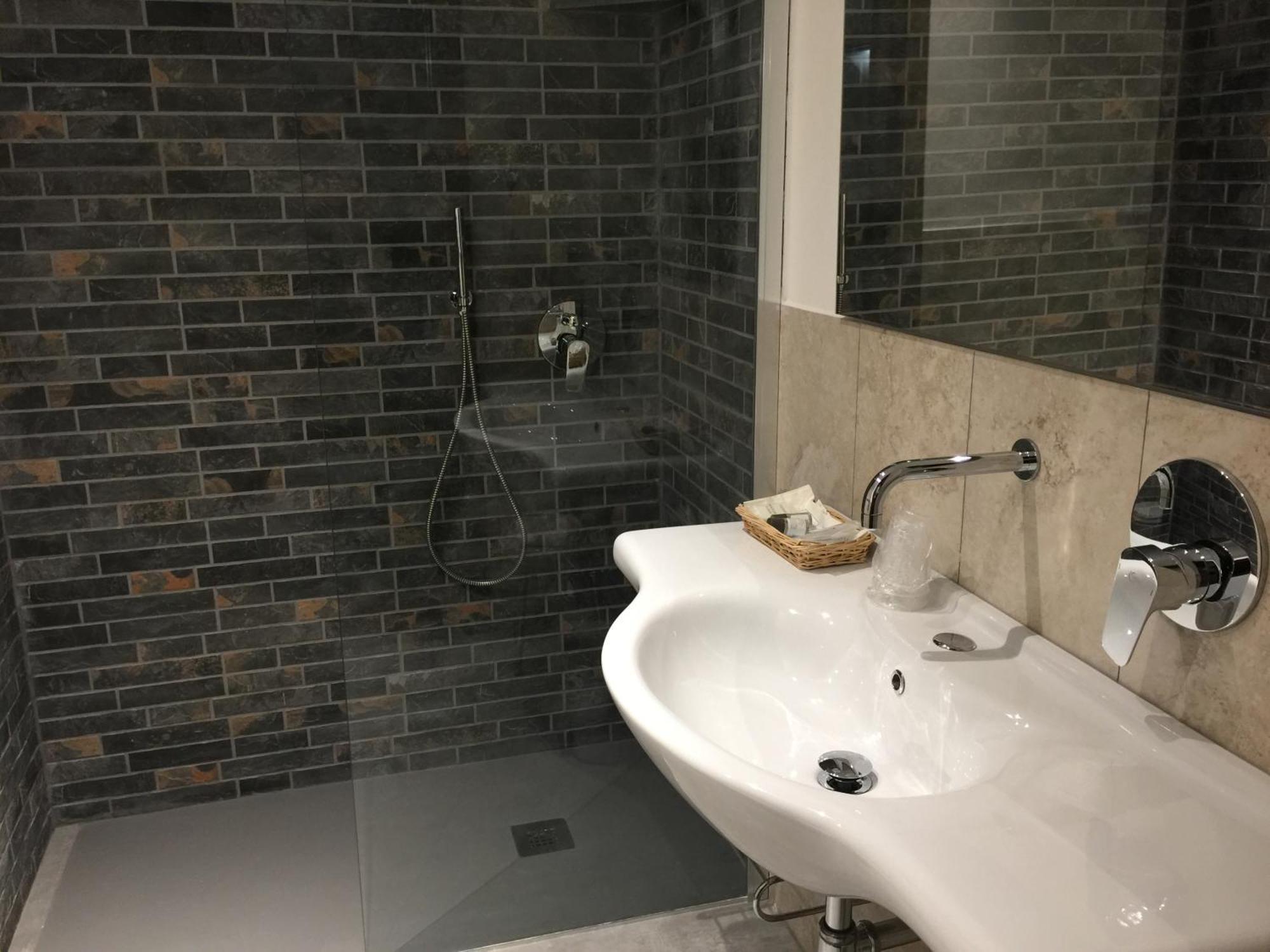 Superior Double Room,1538676379:JPEG