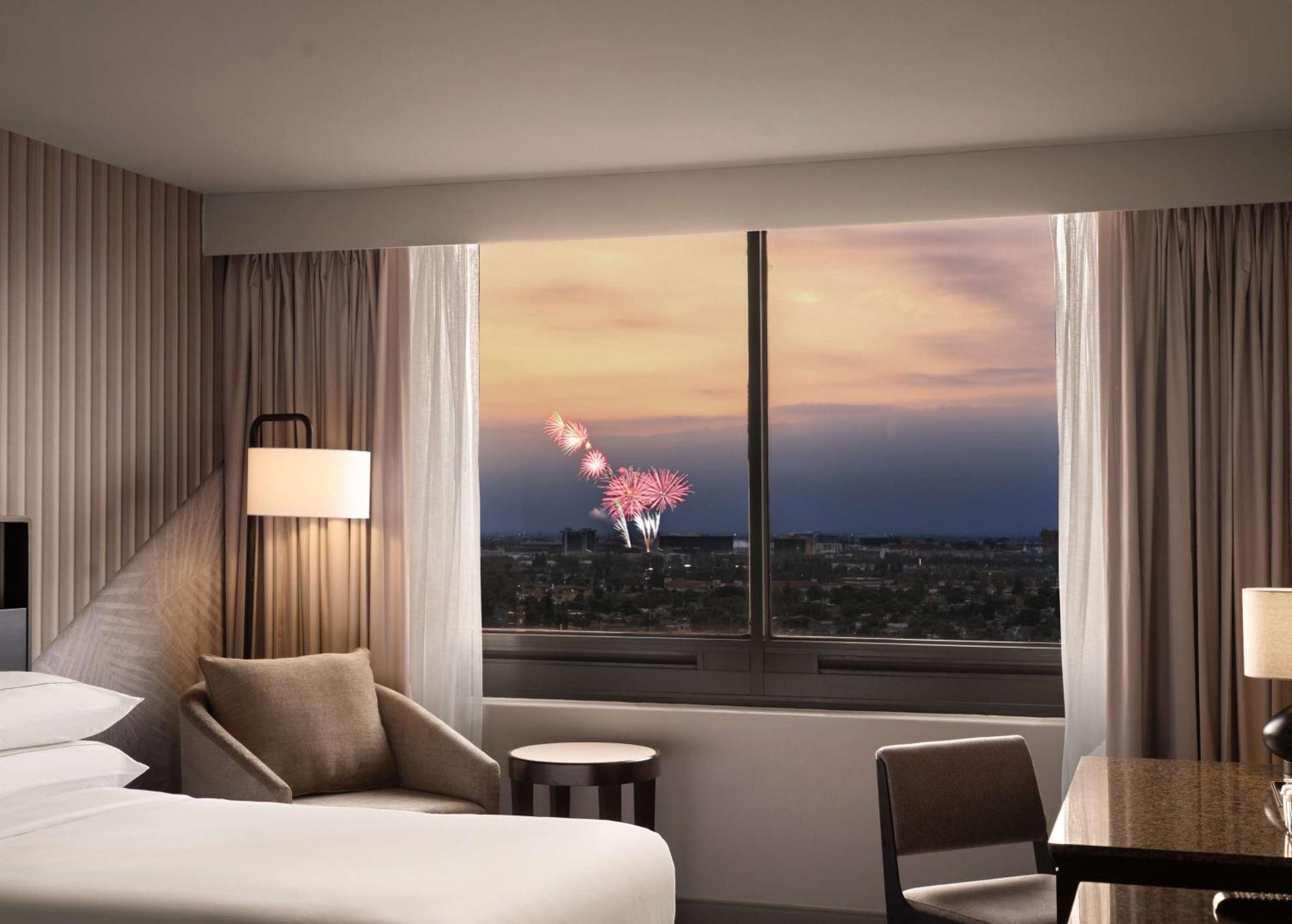Premium King Room High Floor City View