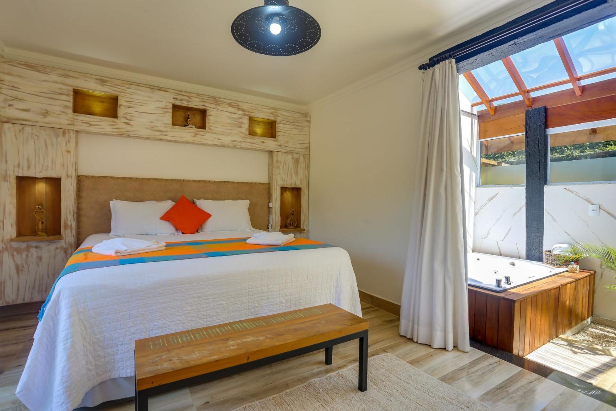 Deluxe Double or Twin Room Spa Bath