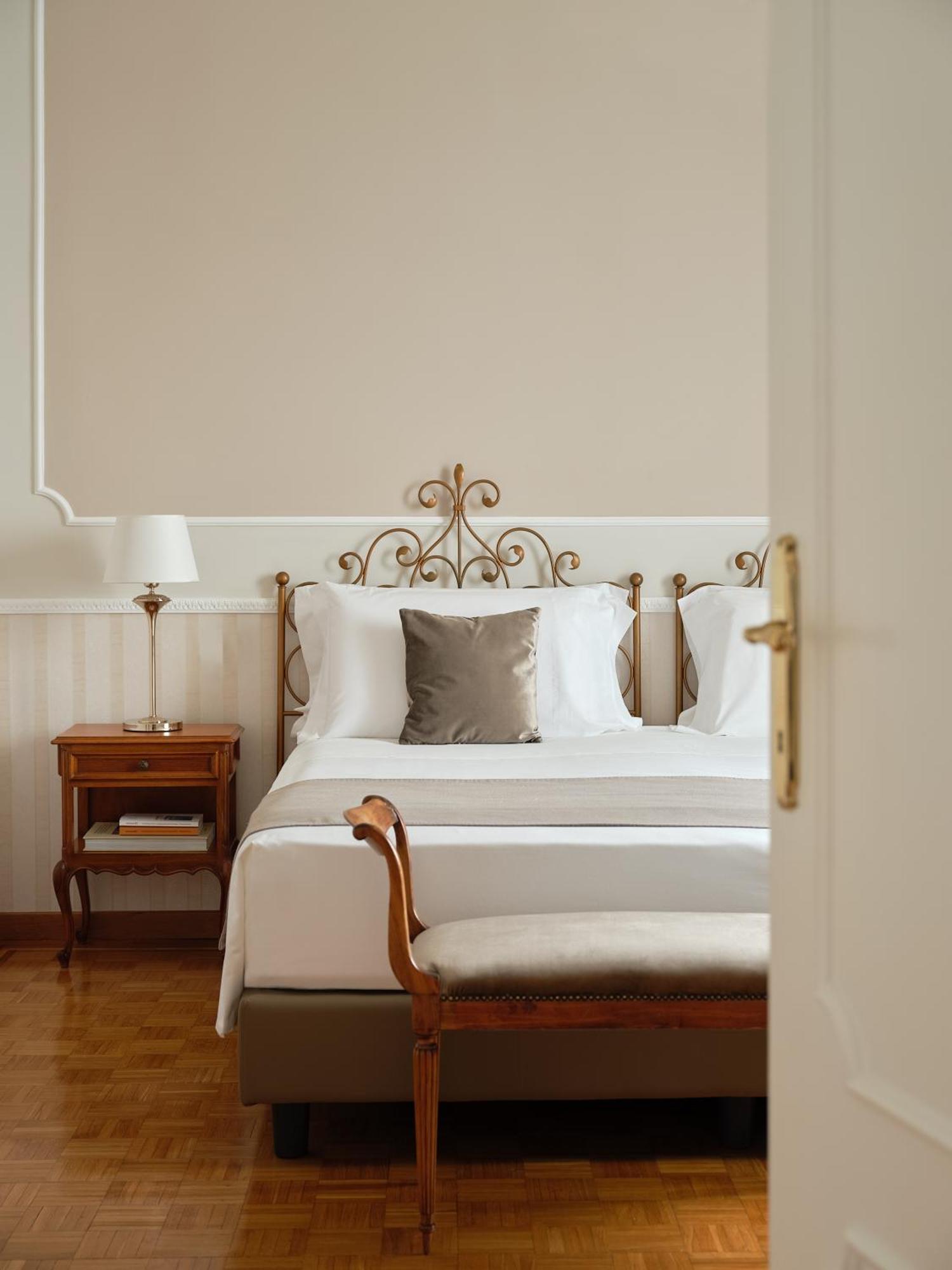 Deluxe Suite Sea View
