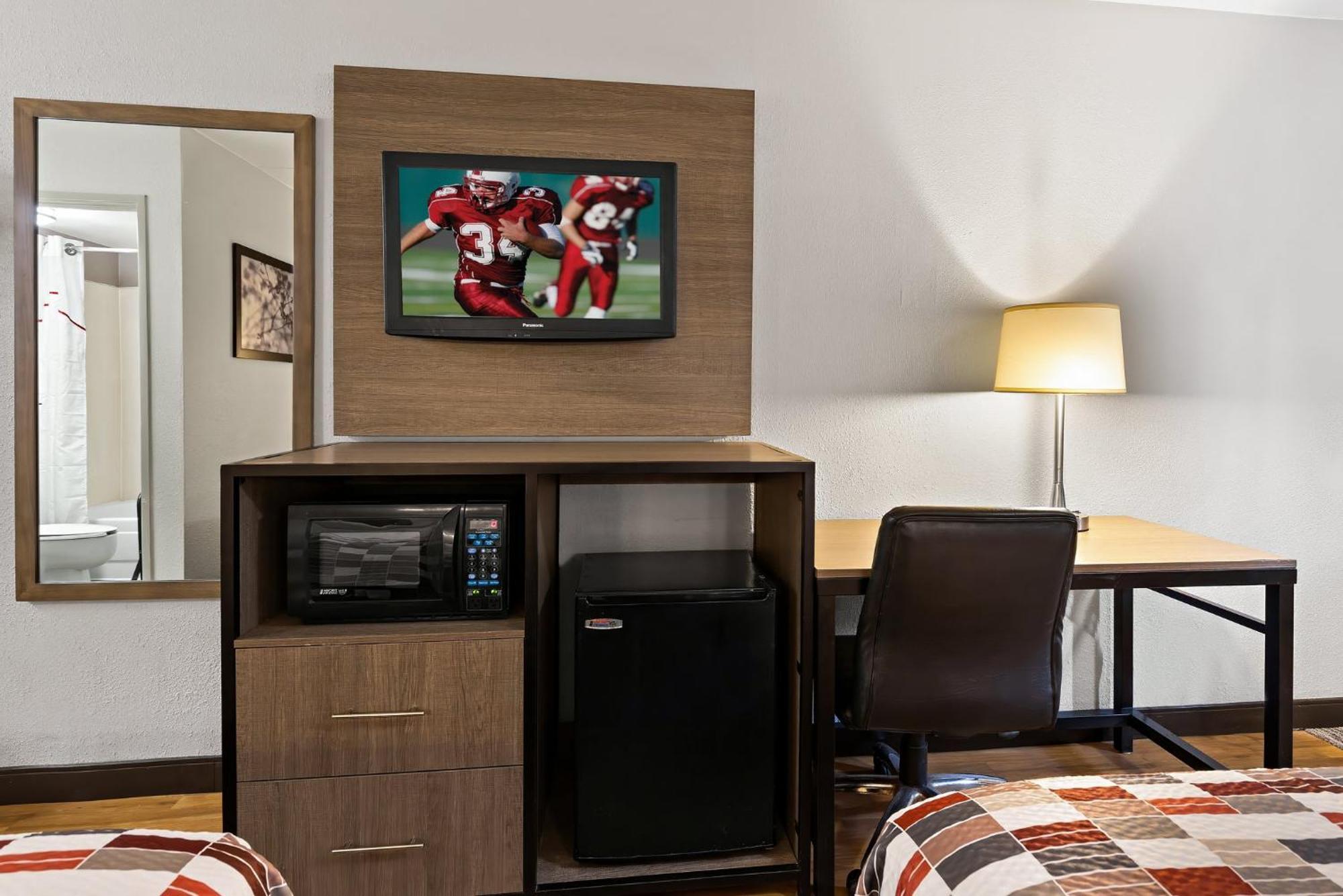 Deluxe Room Two Double Beds Smoke