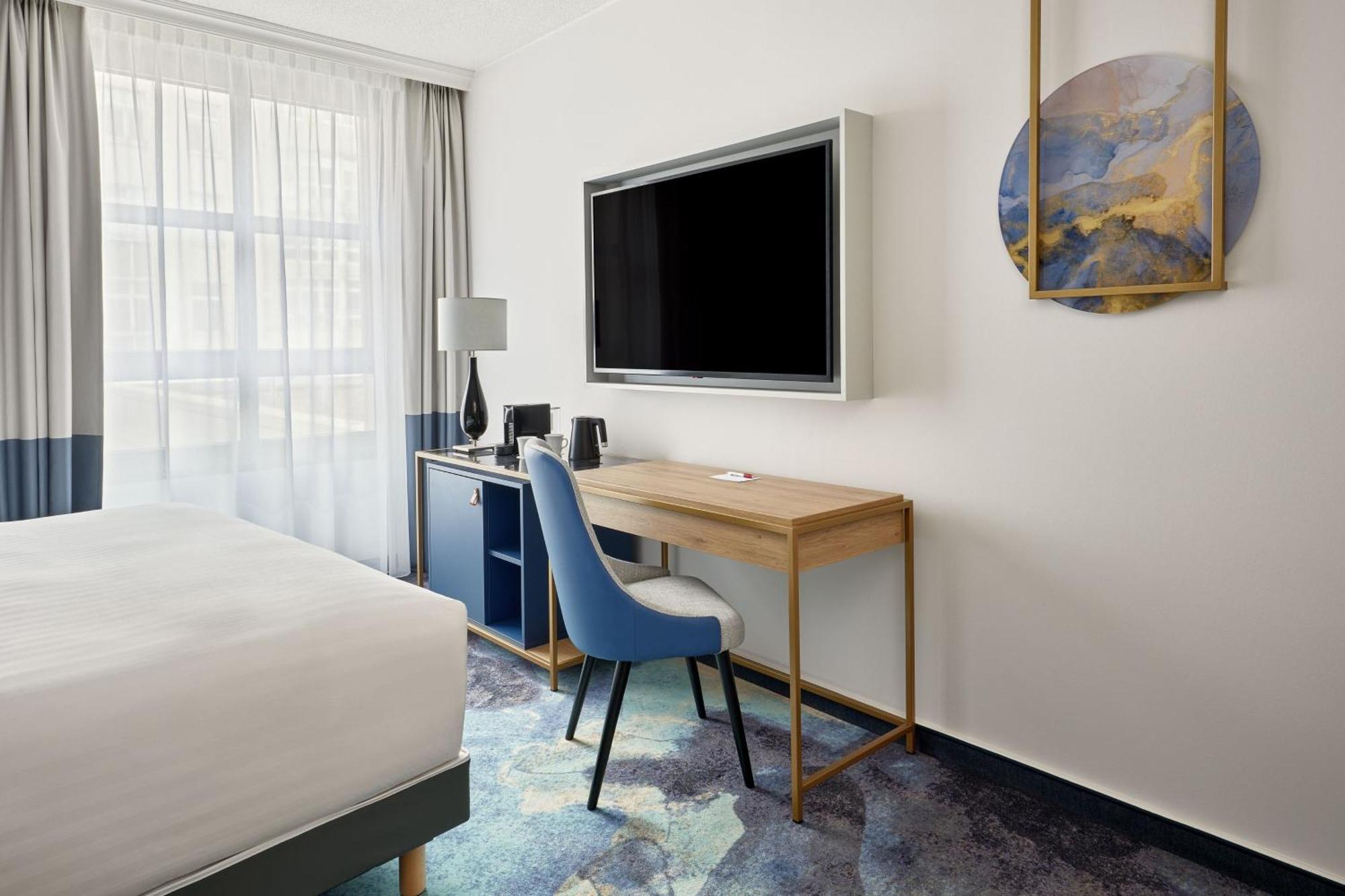 Executive King Room with Lounge Access