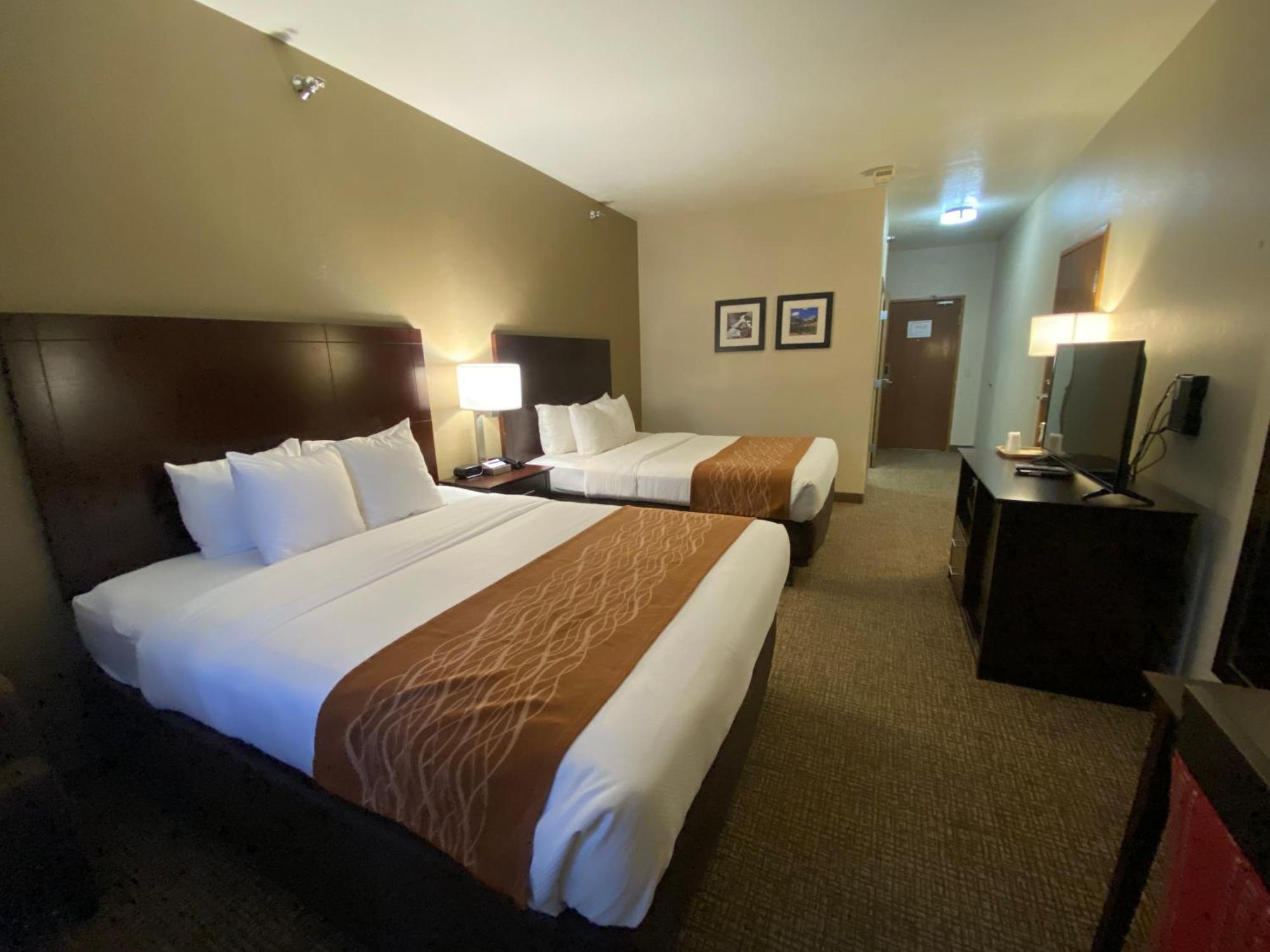 Queen Room Two Queen Beds Non-Smoking