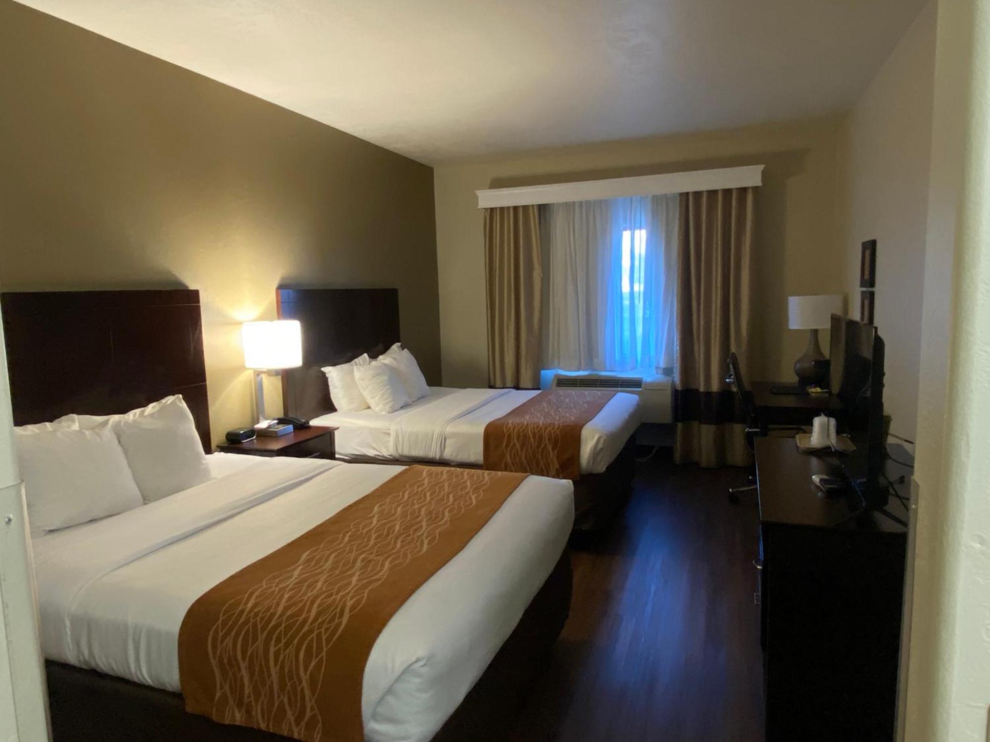 Queen Room Two Queen Beds Non-Smoking