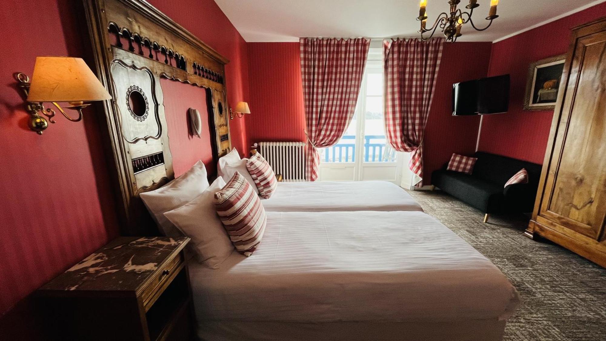 Double or Twin Room Sea View