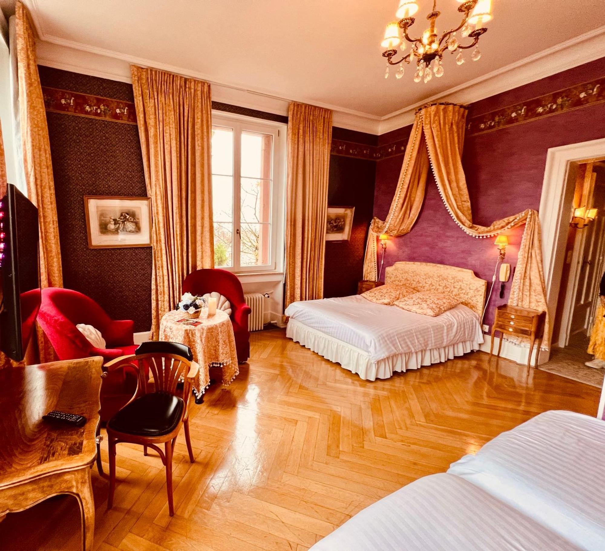 Superior Romantic Double or Twin Room