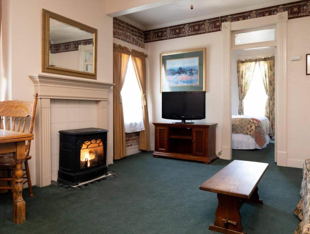 Queen Suite Pet Friendly