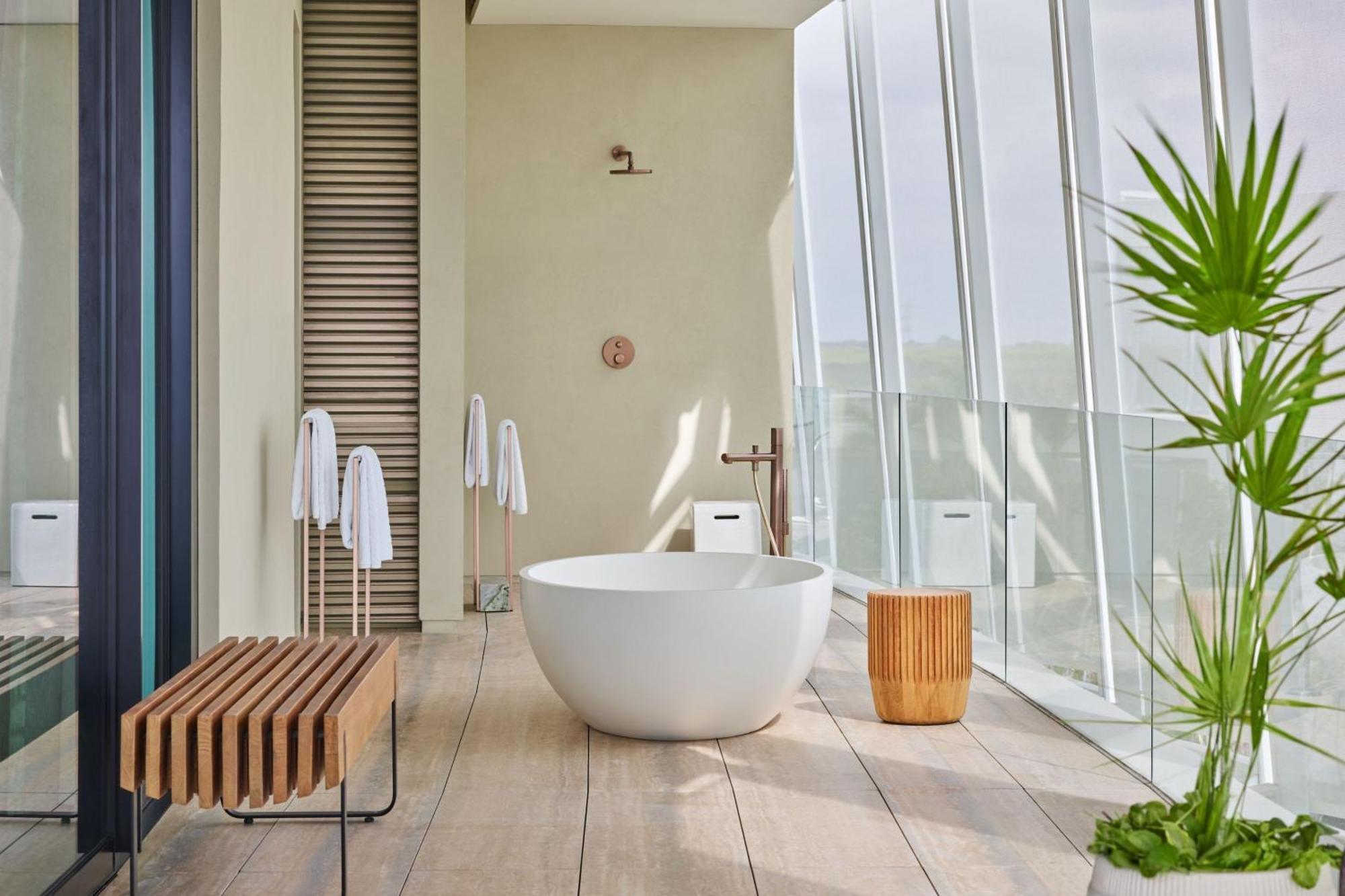 Caroline Astor Corner King Suite Ocean View
