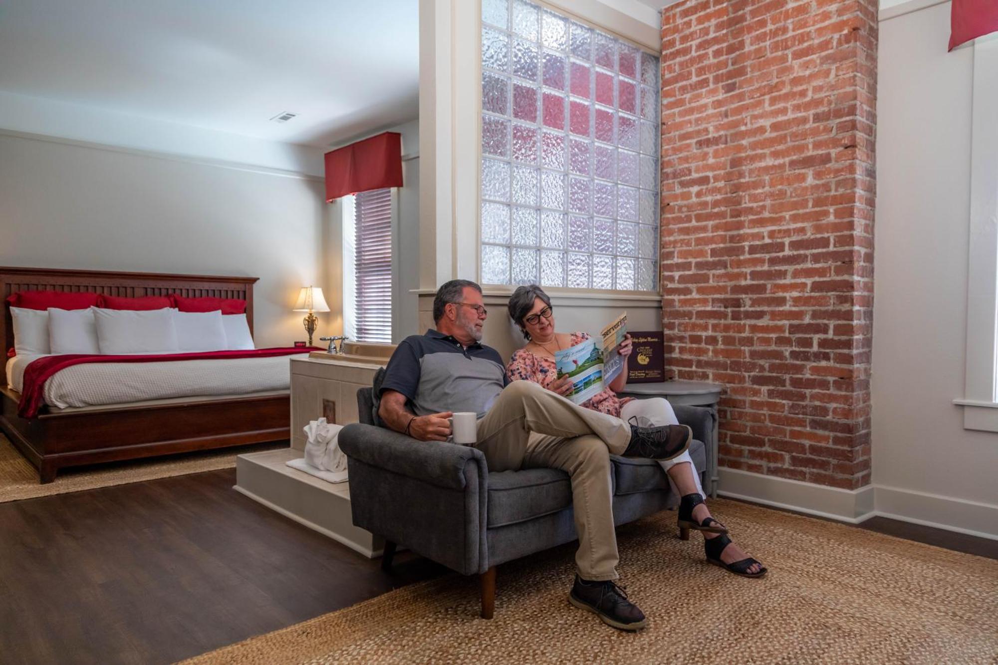 Deluxe One-Bedroom Suite
