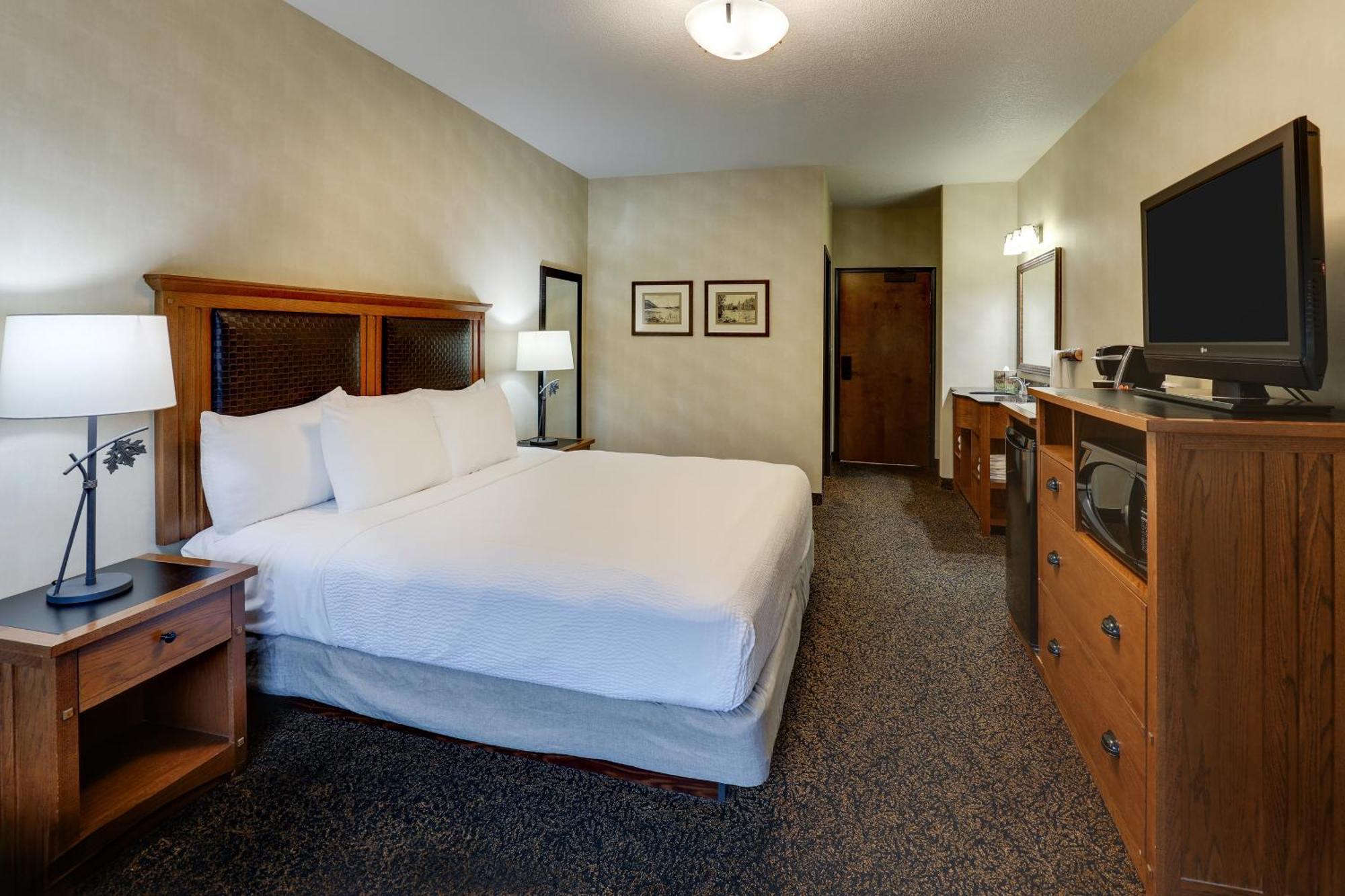 Deluxe King Room