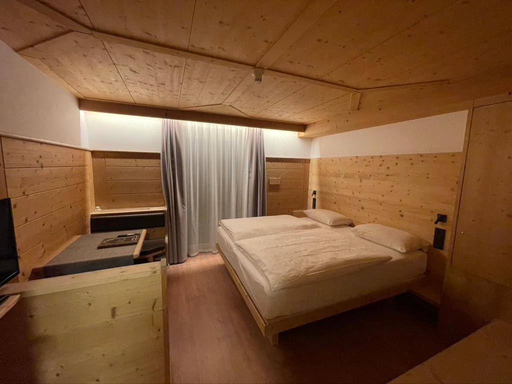 Standard Double Room,1541352922:JPEG