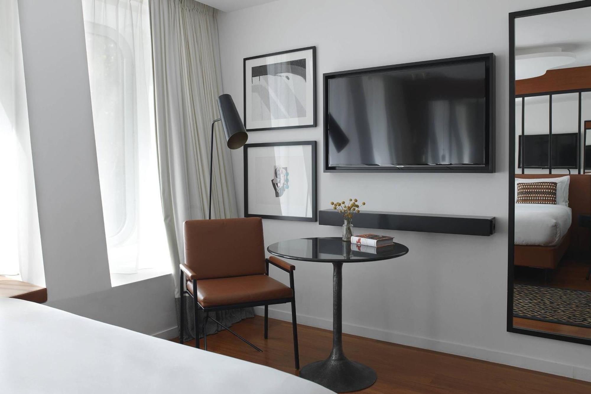 Chambre Lit Queen-Size de Style Parisien