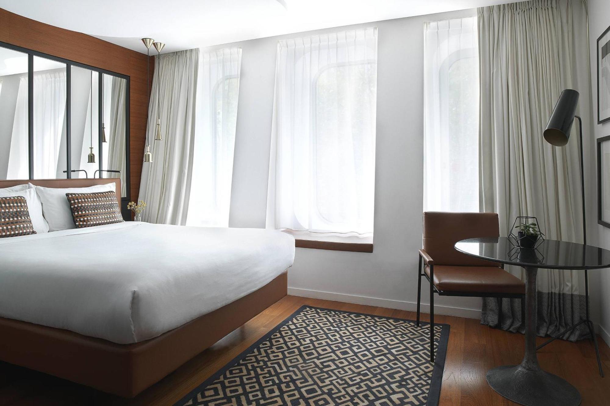 Paris Style Room One Queen Bed