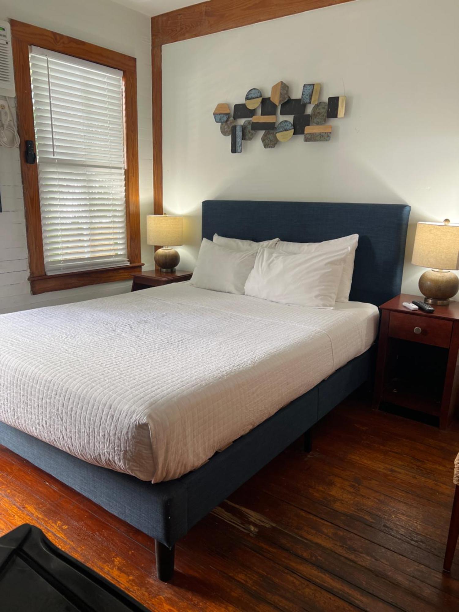 Classic Queen Room