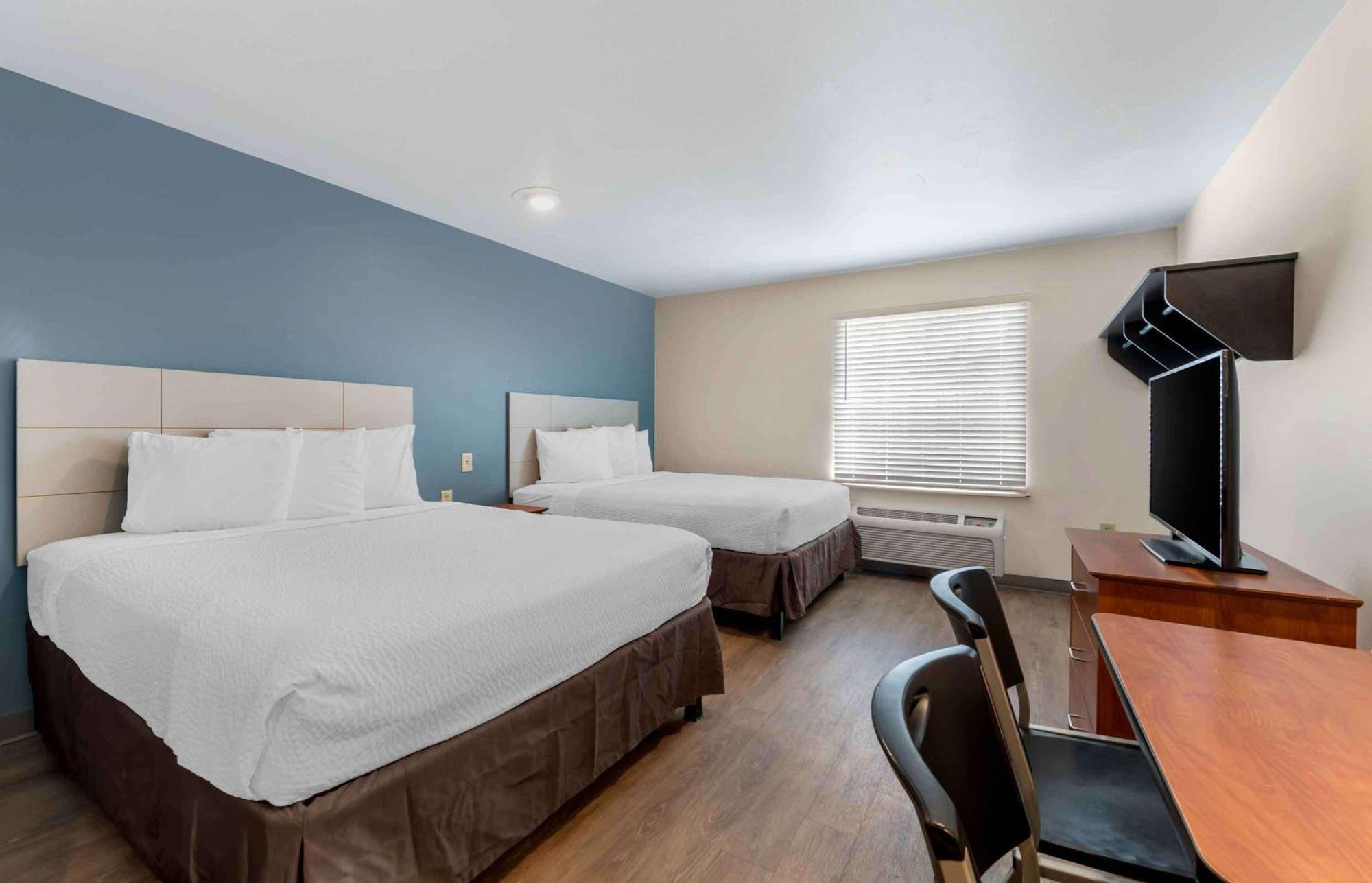 Standard Queen Room