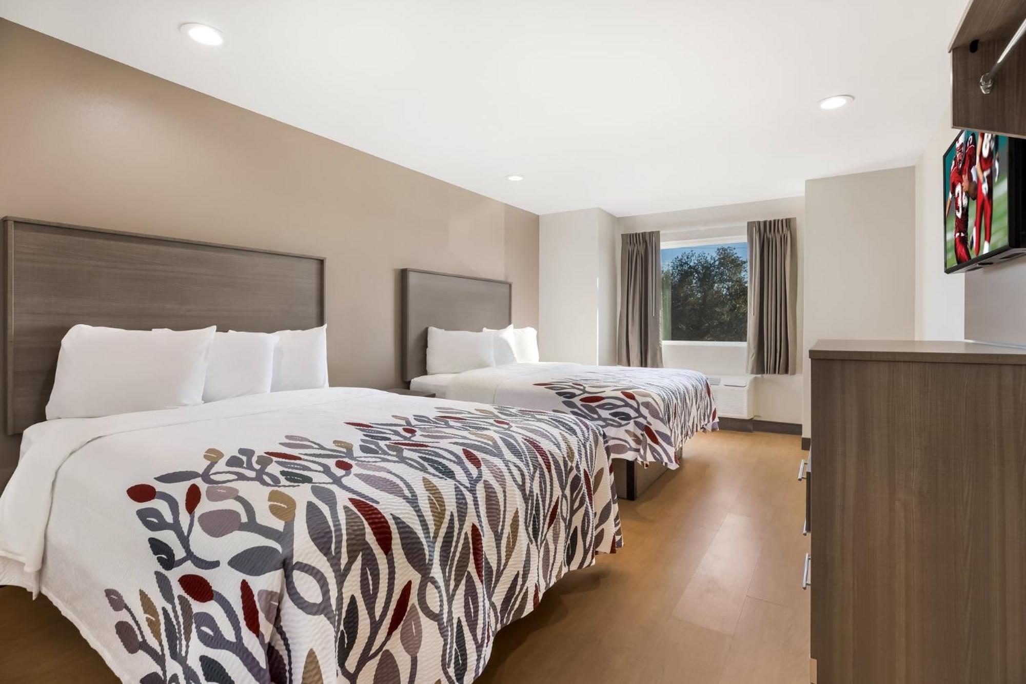 Deluxe Queen Room with Two Queen Beds
