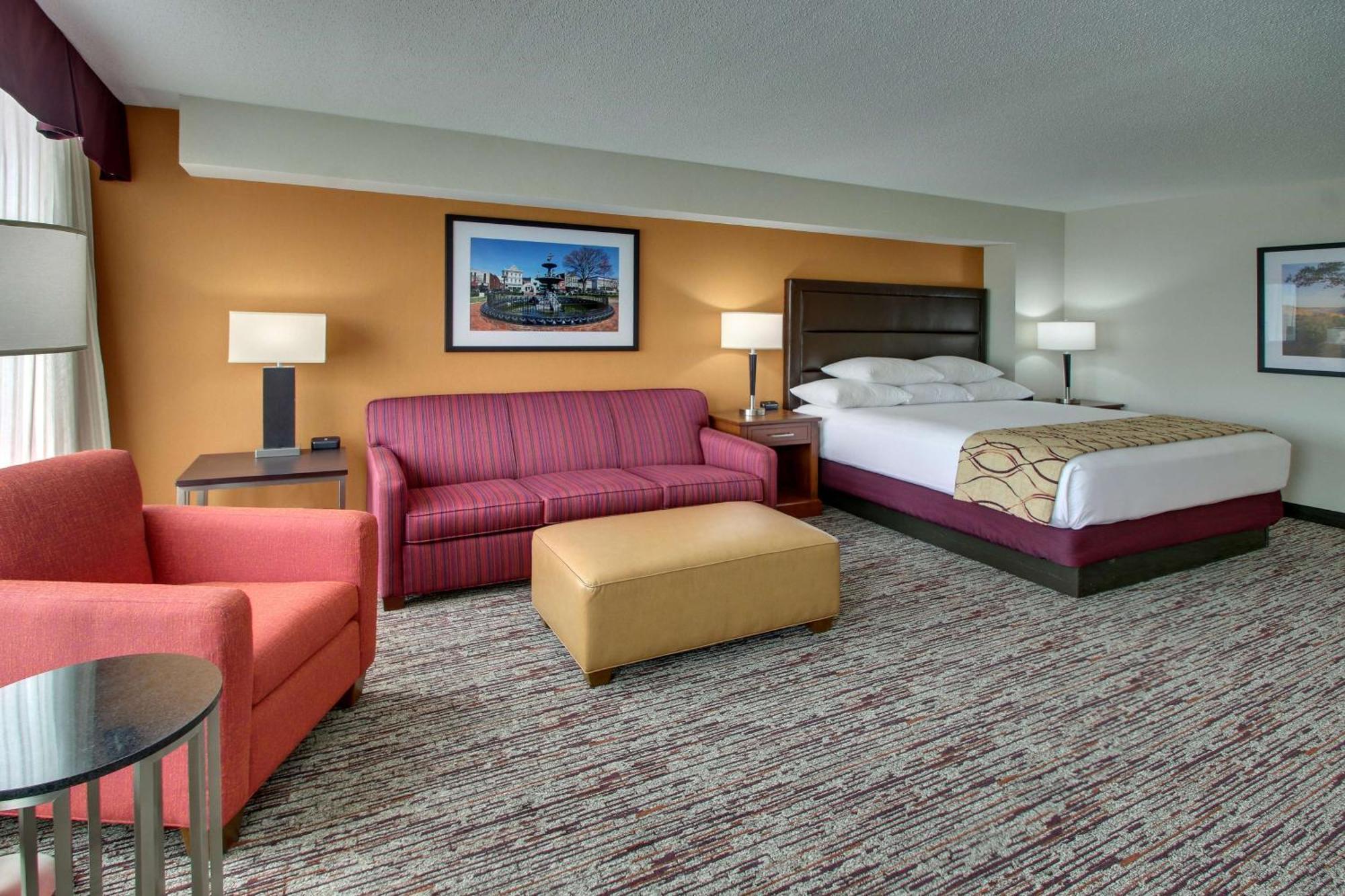 Deluxe King Room Sofa Bed