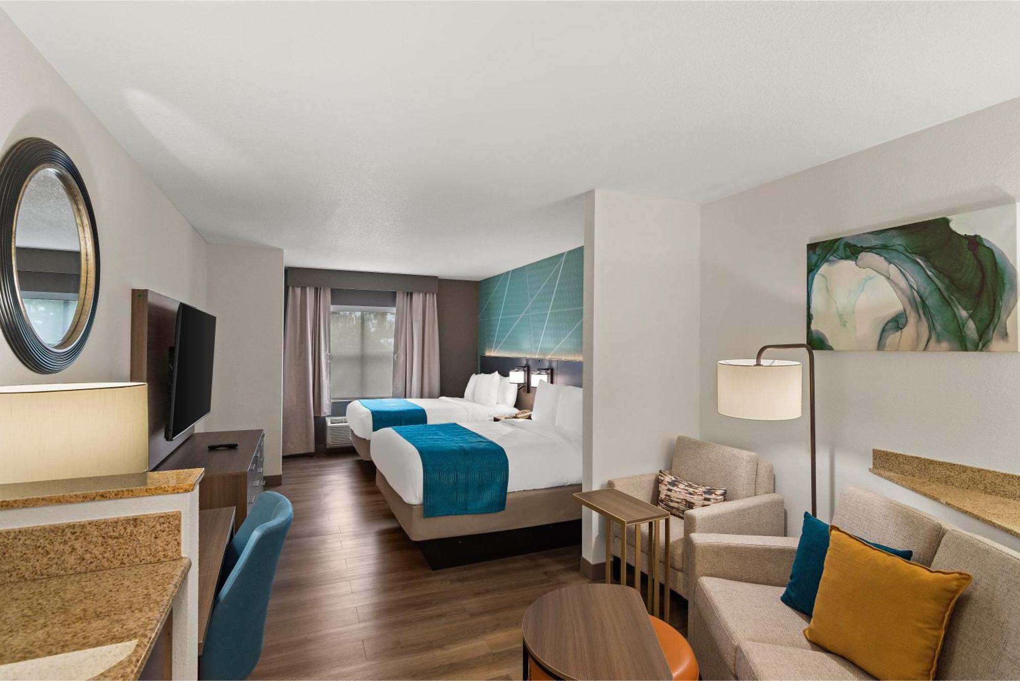 Superior Queen Suite Two Queen Beds Non-Smoking