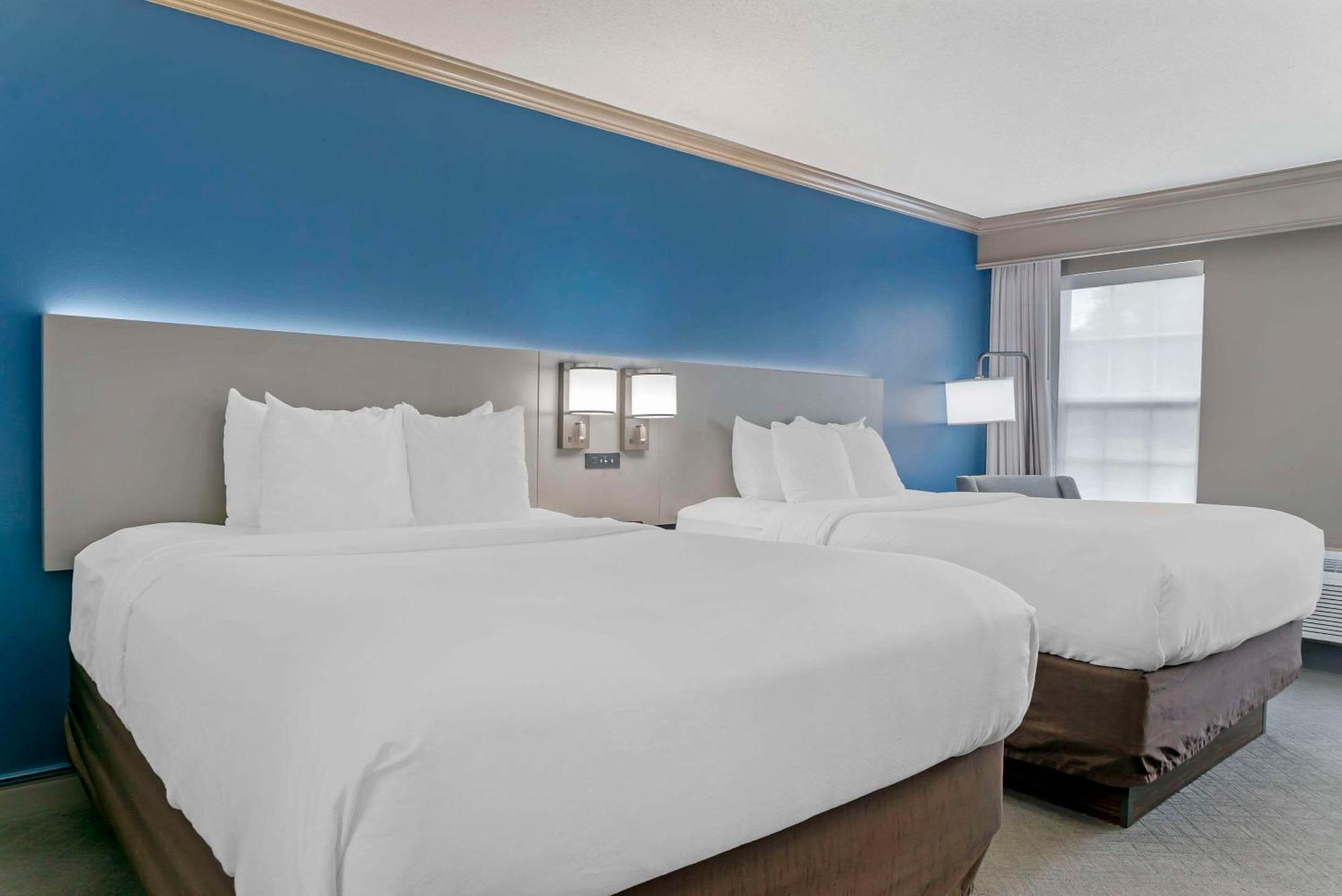Queen Room Two Queen Beds Non-Smoking Ground Floor