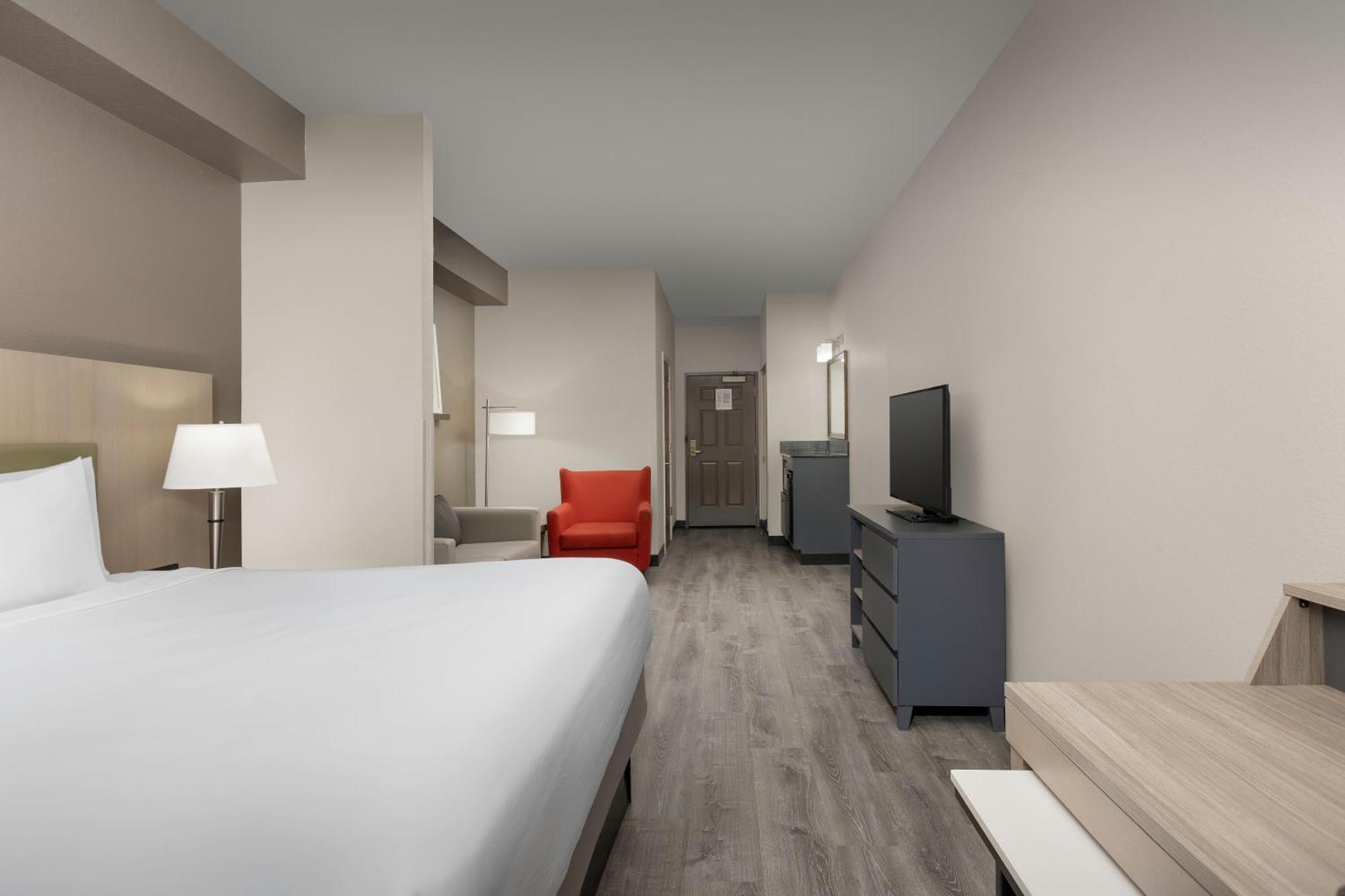 King Studio Disability Access or Non-Smoking