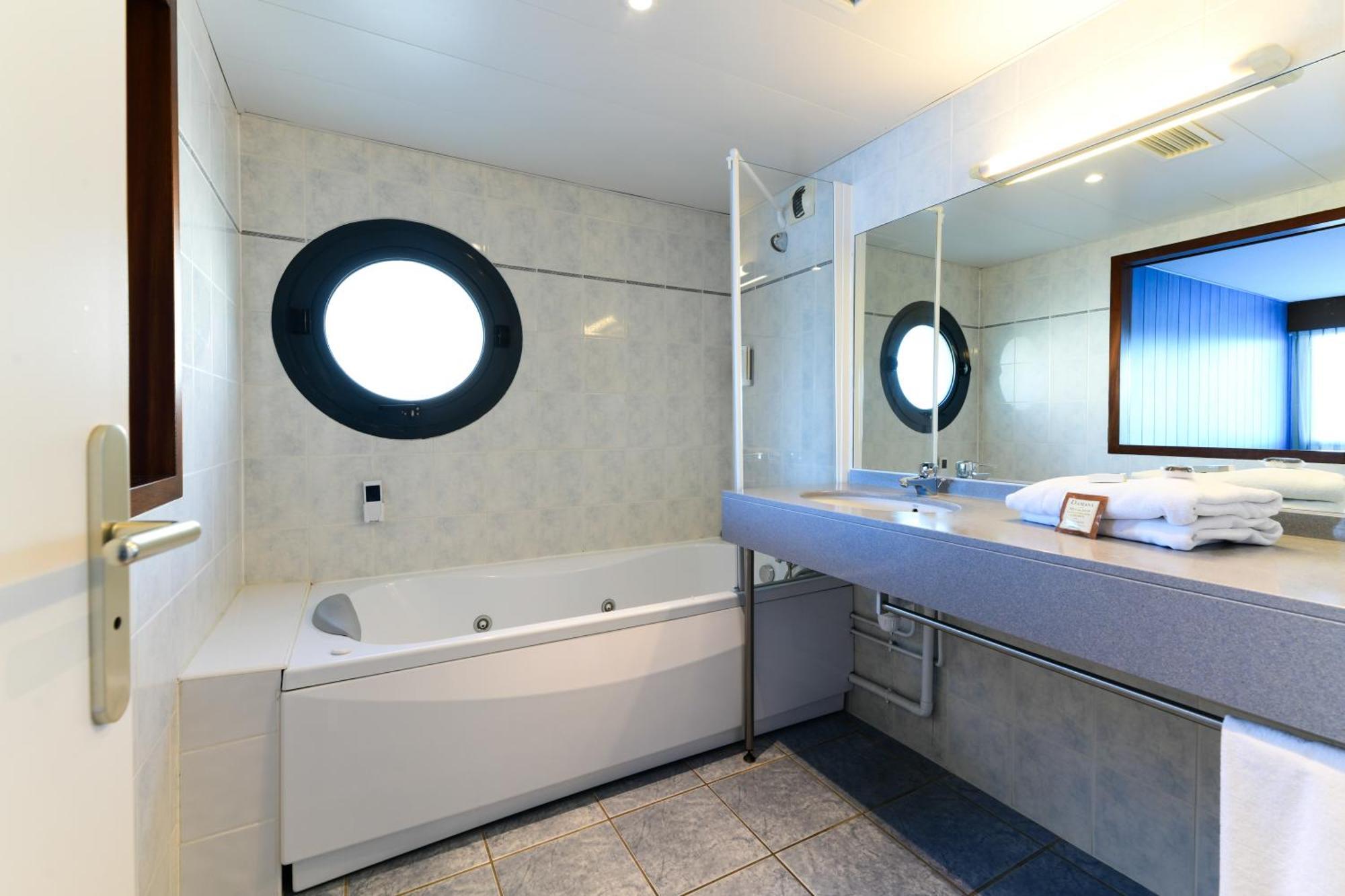 Deluxe Junior Suite