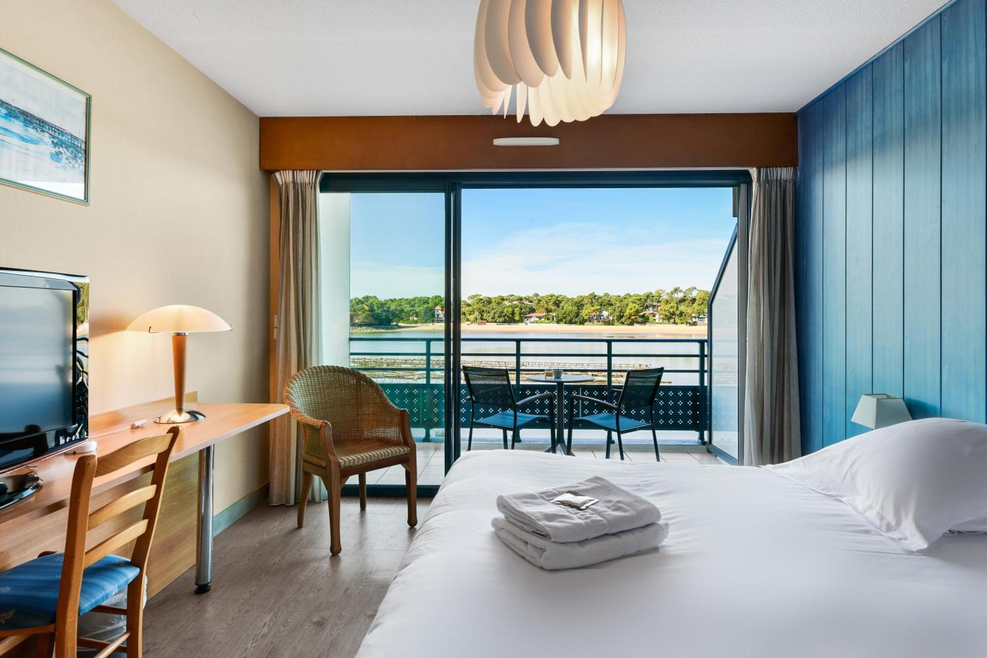 Double Room Lake View