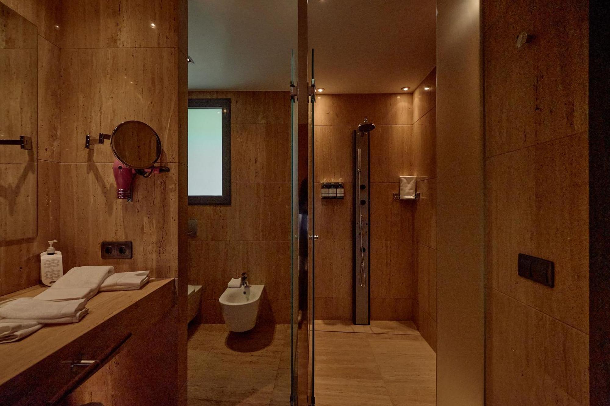 Traditional Suite