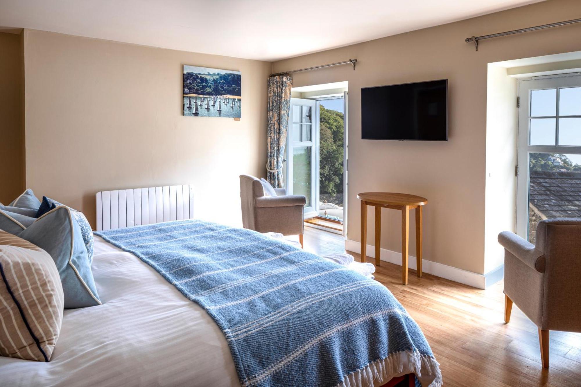 Deluxe Double Room Side Sea View