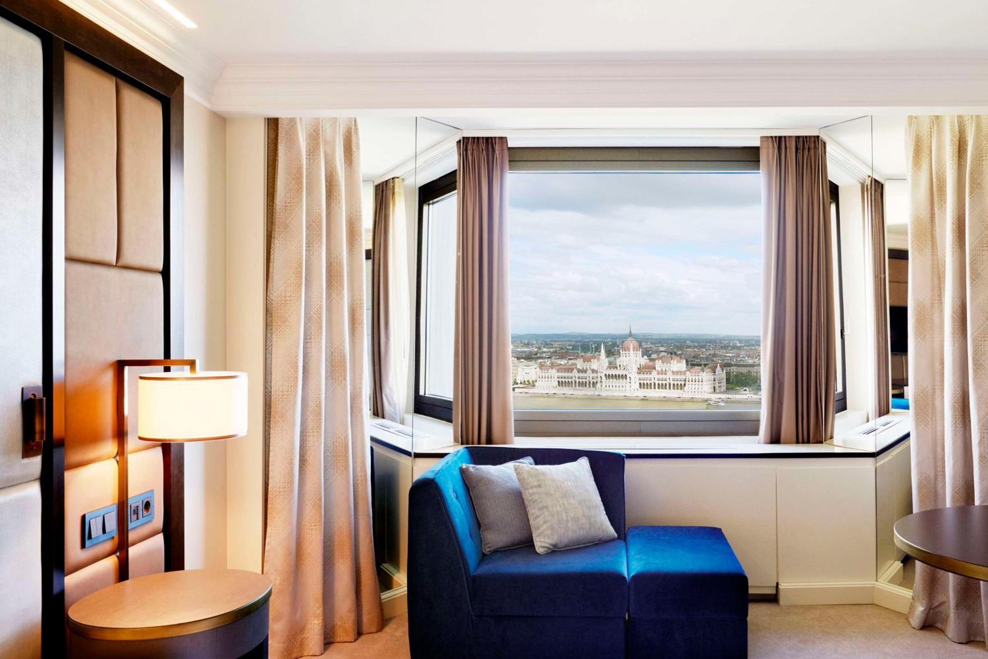 Superior King Room Danube Room