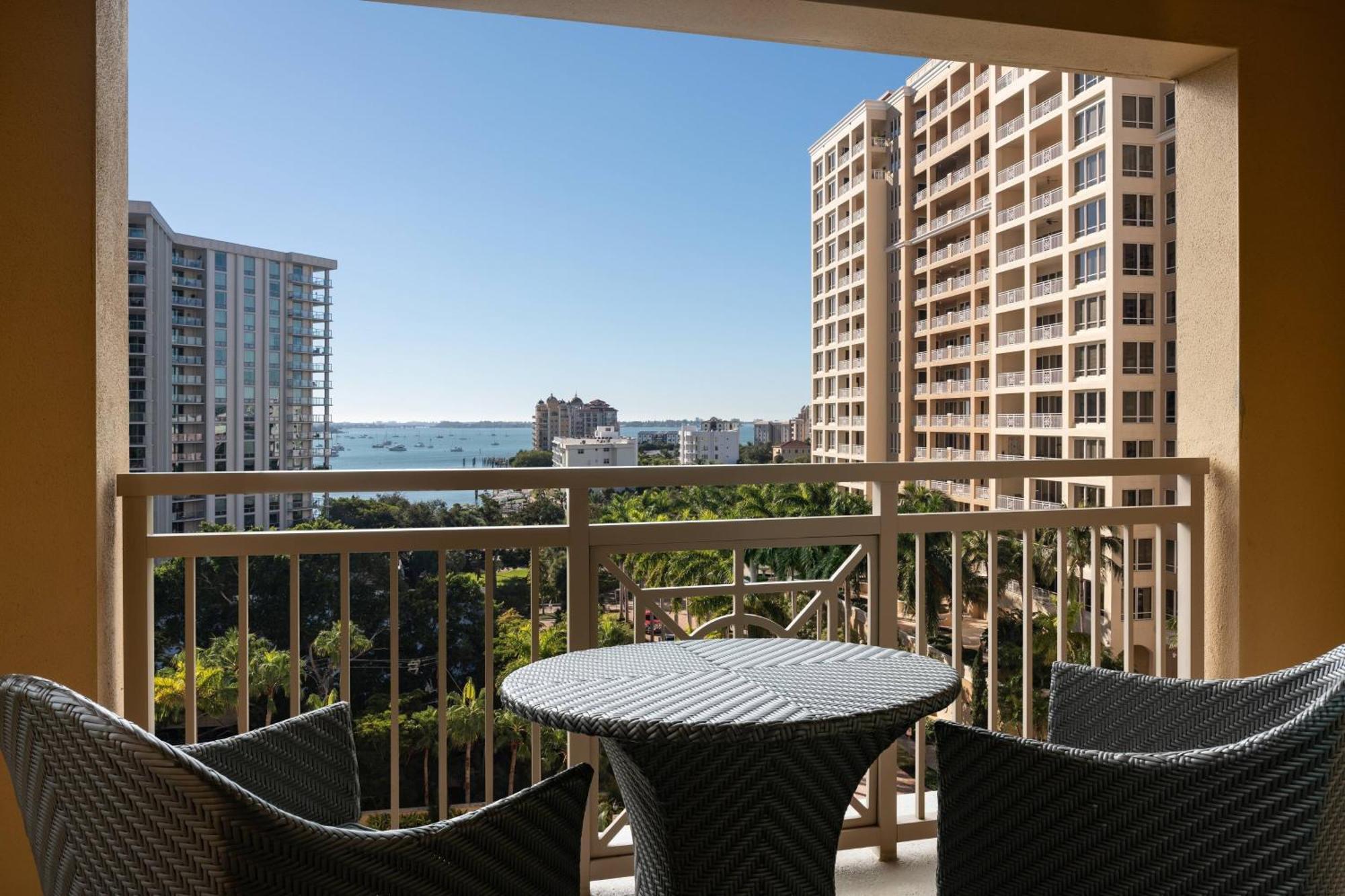 Marina View Guest room 1 King Balcony
