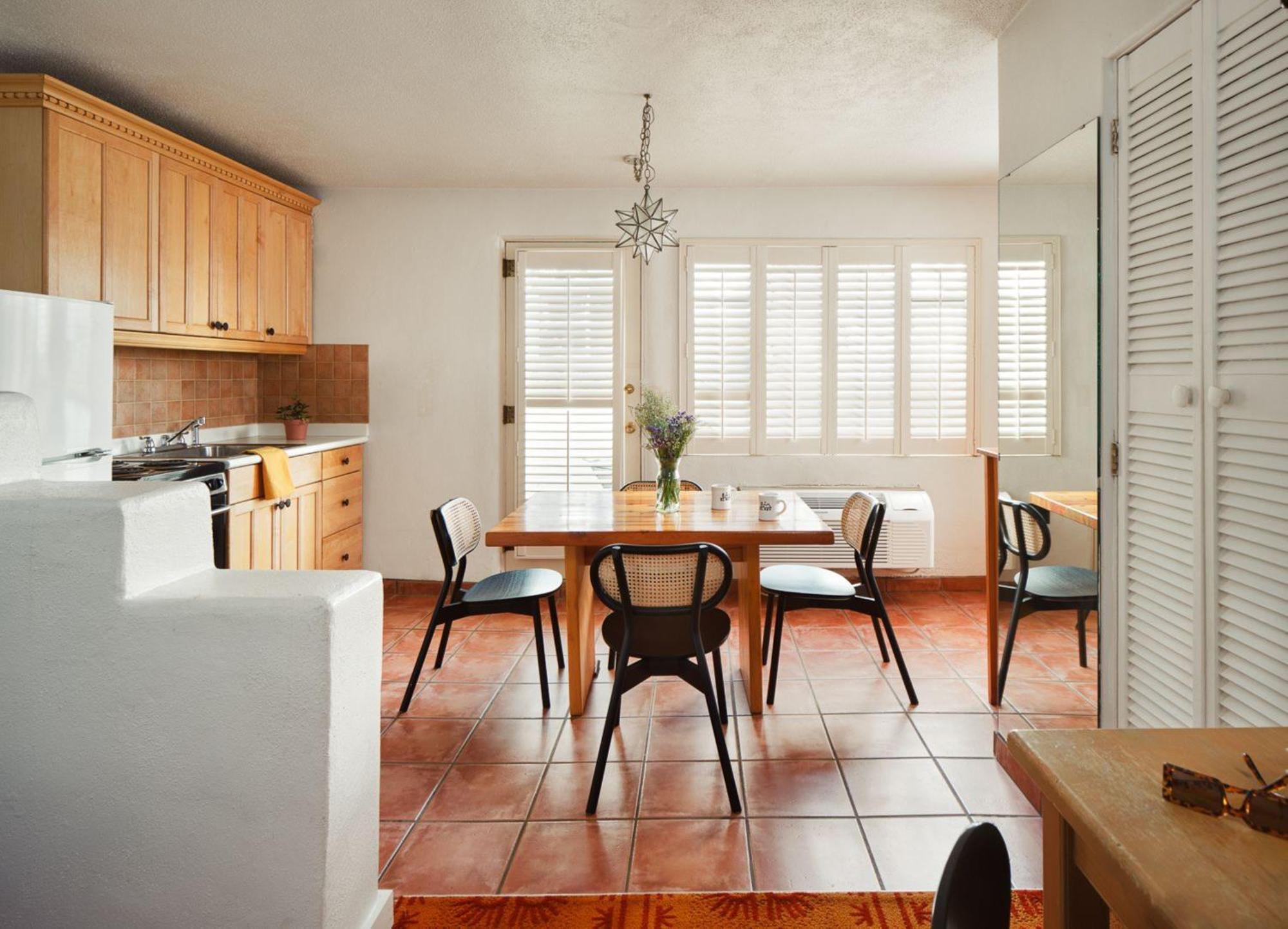 King Room Kitchen