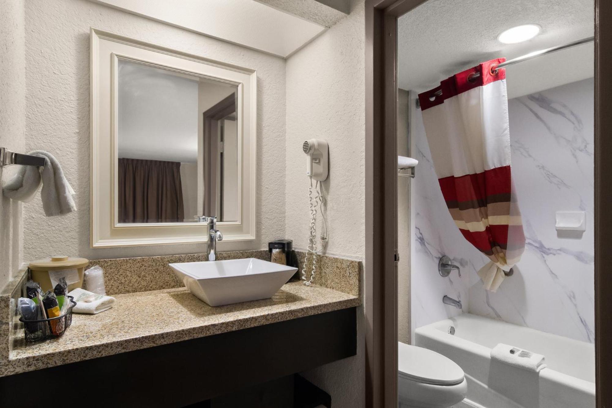 Deluxe Room with Two Queen Beds Non-Smoking