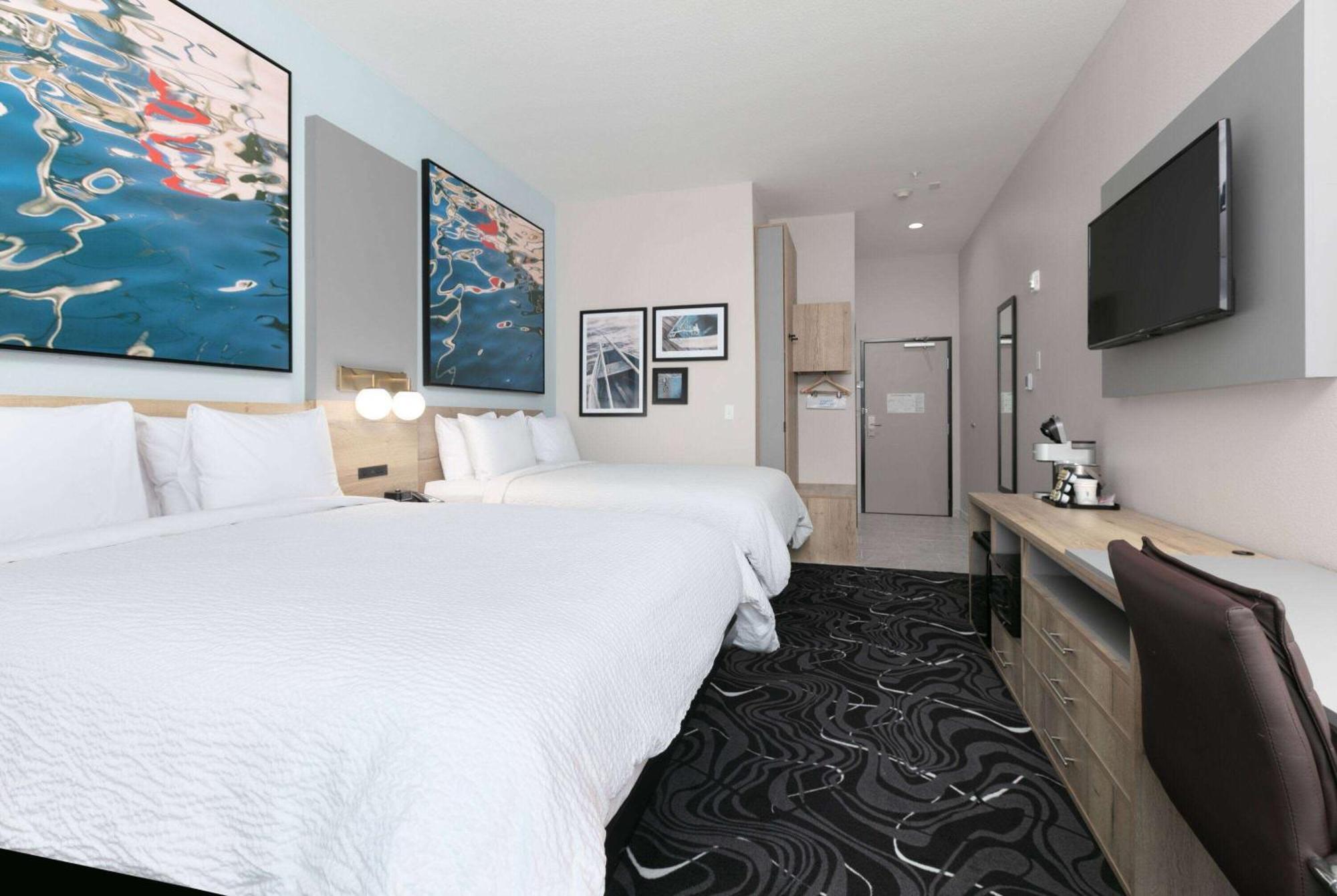 Queen Room Two Queen Beds Non-Smoking