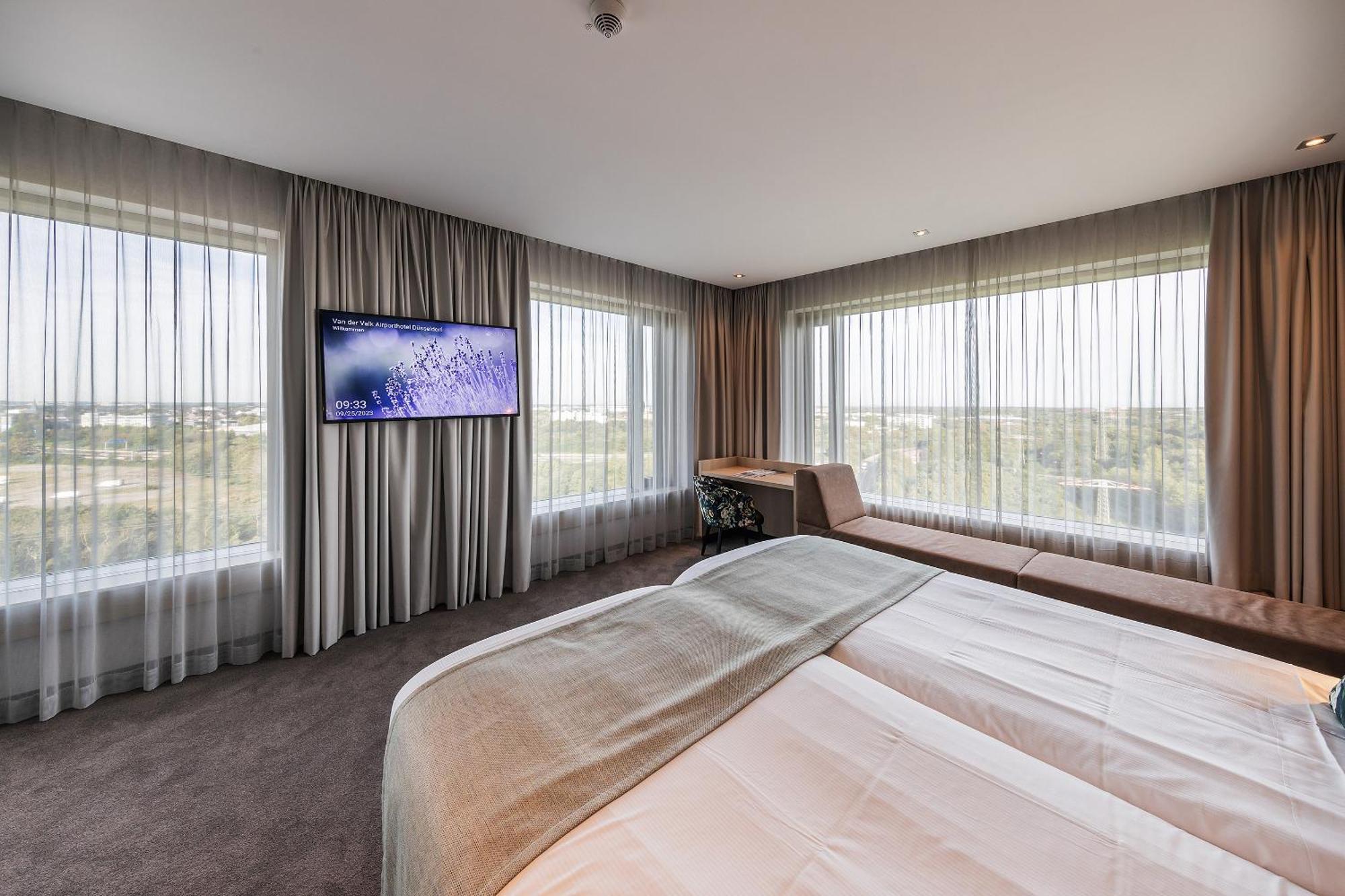 Comfort Room Panoramic View