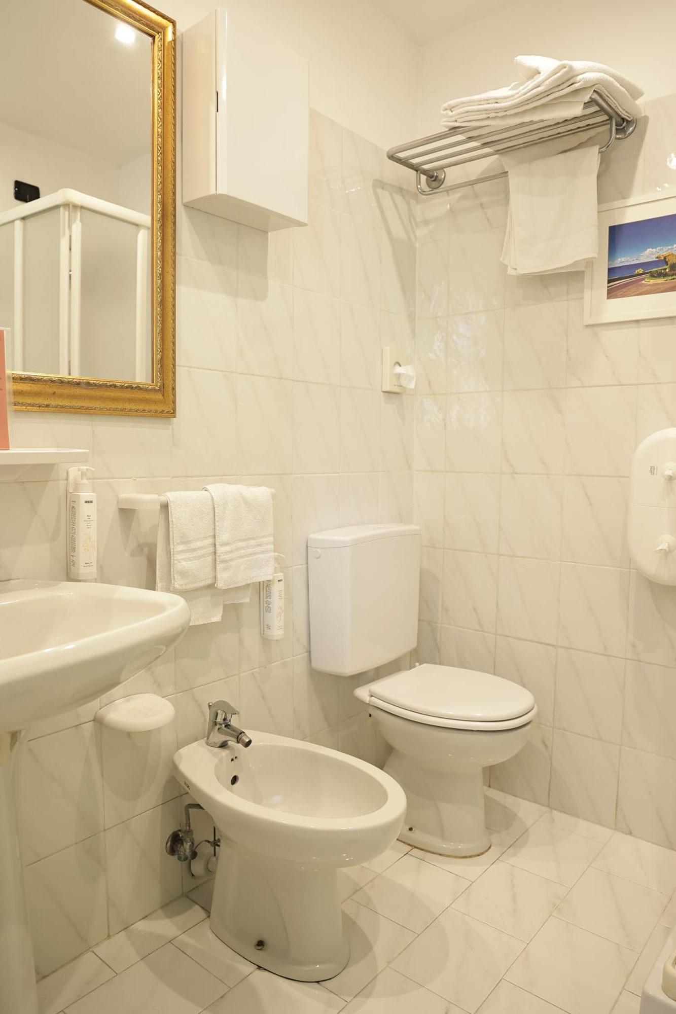 Standard Double or Twin Room,1574744237:JPEG