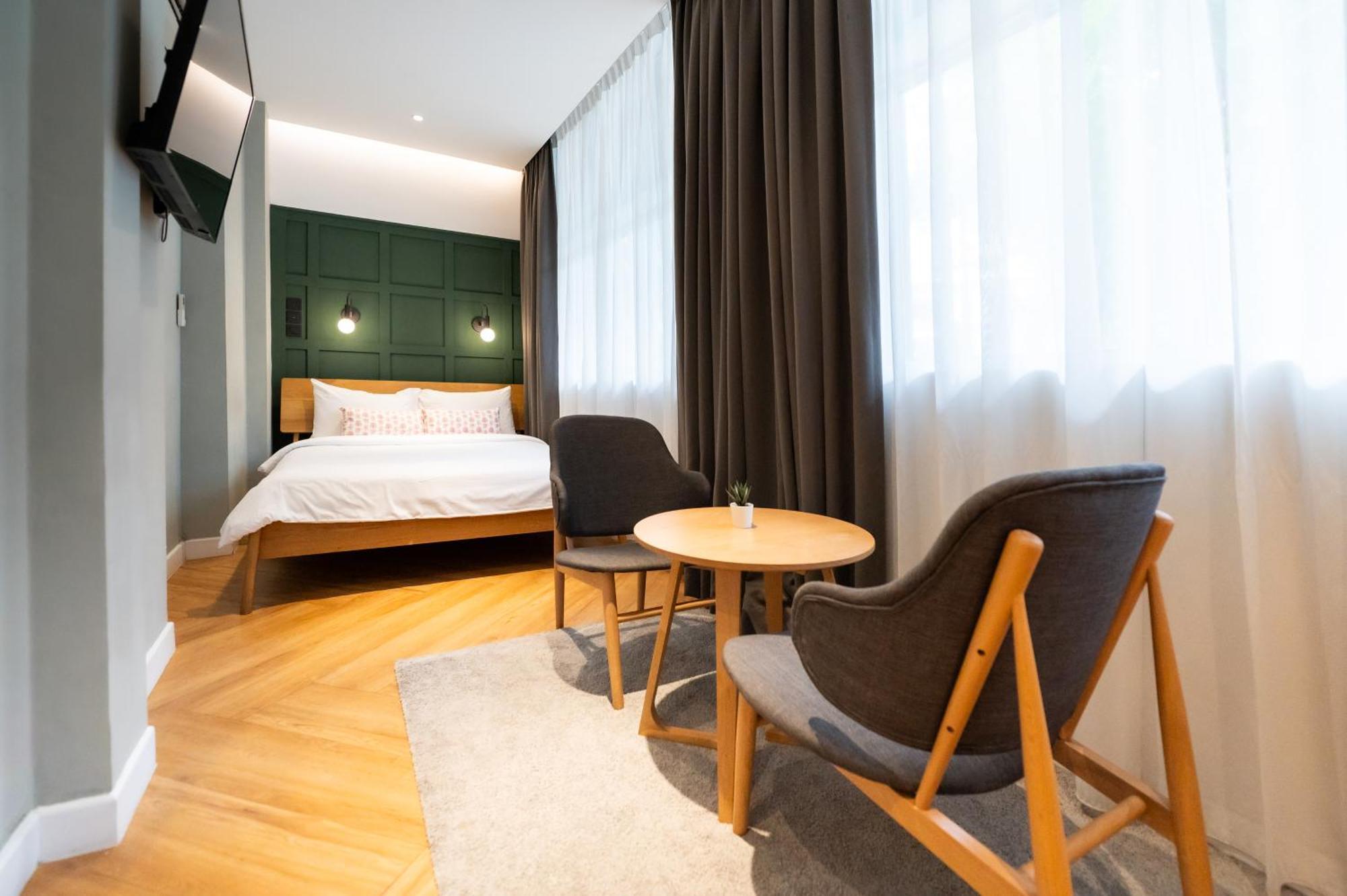 The Extra Large Room