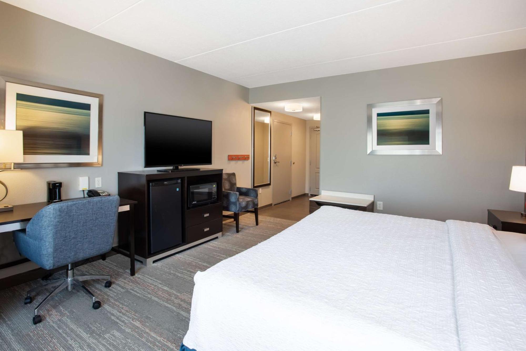 King Room Hearing Access or Non-Smoking