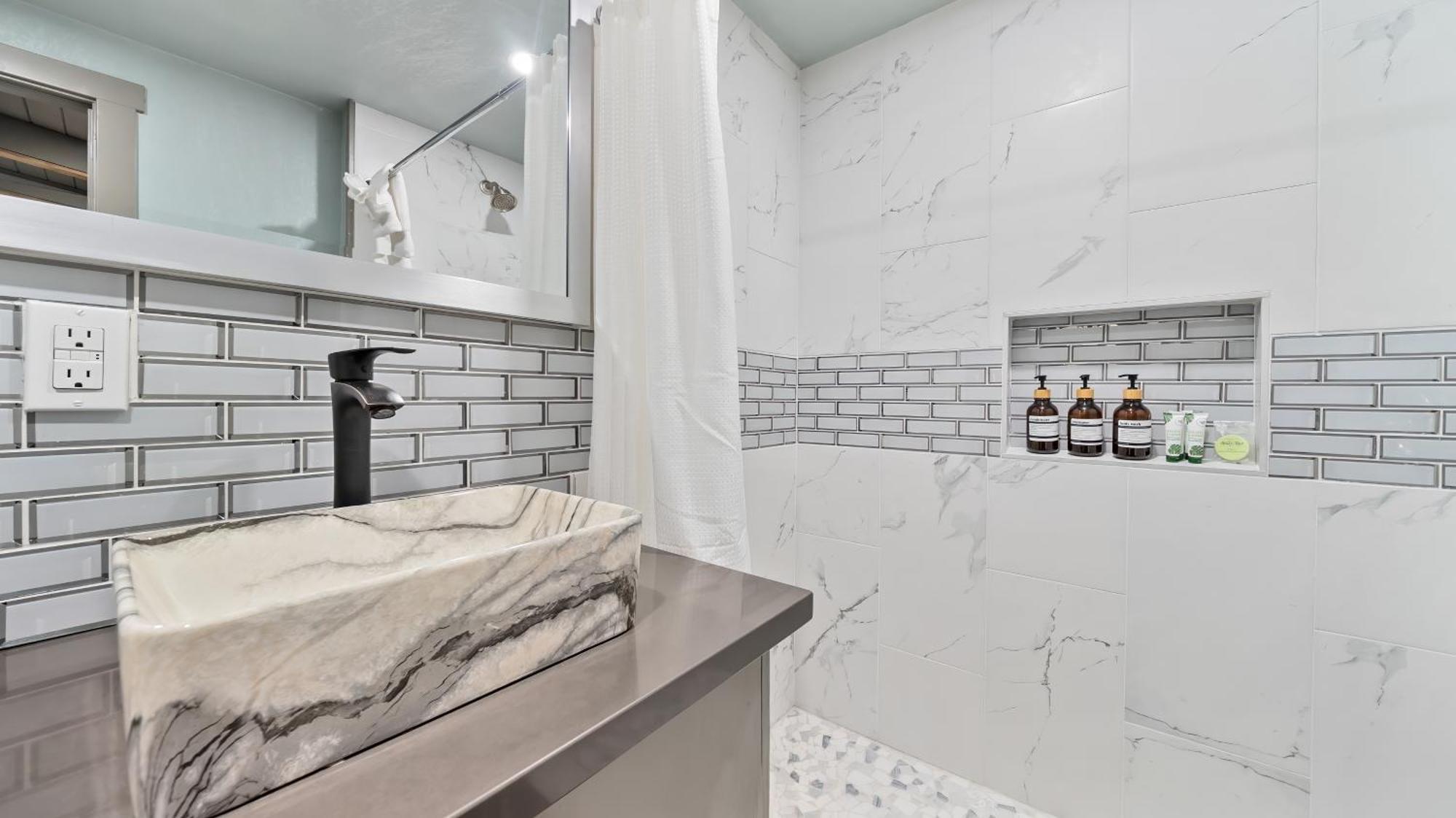 King Room Spa Bath