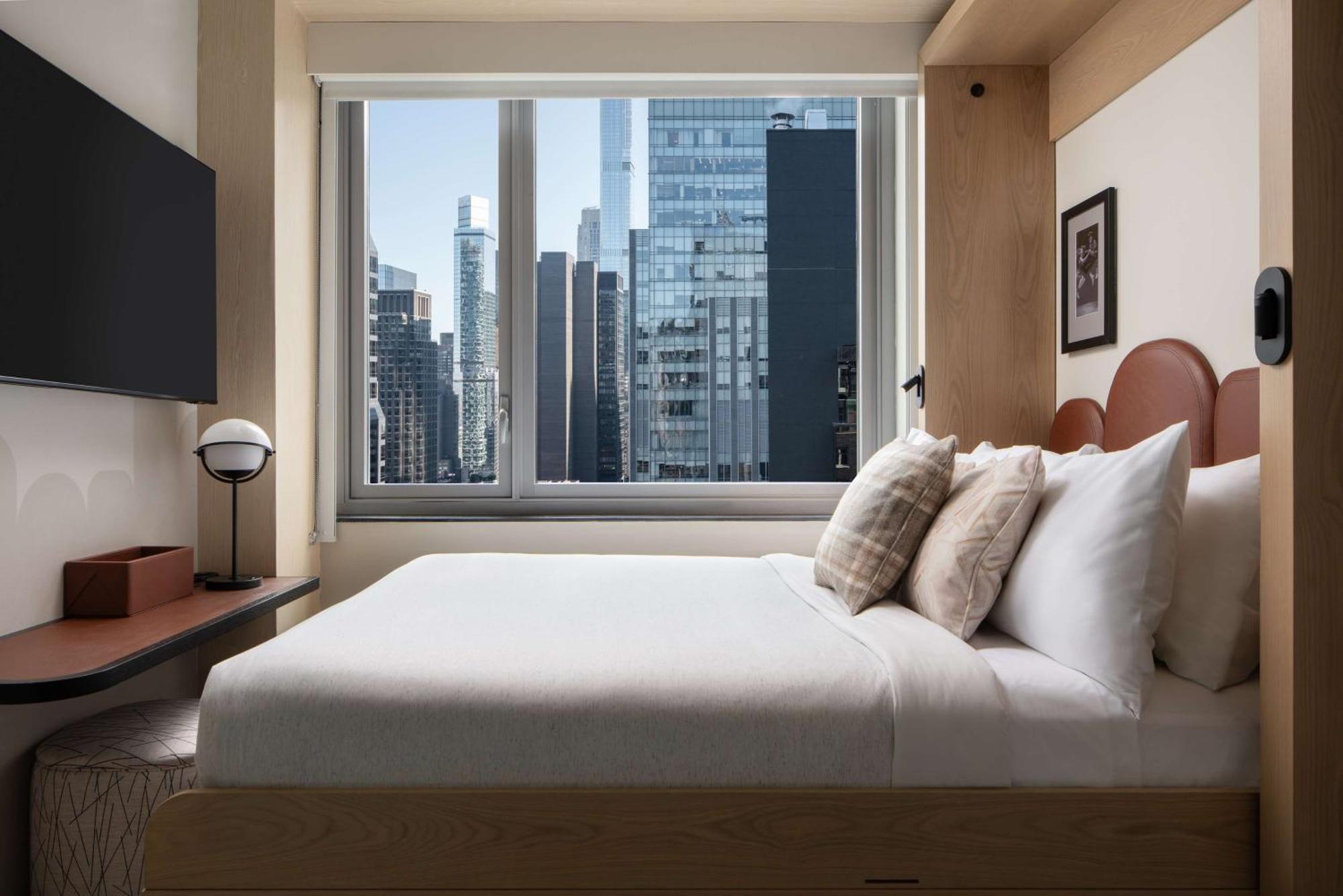 Compact Queen Room City View