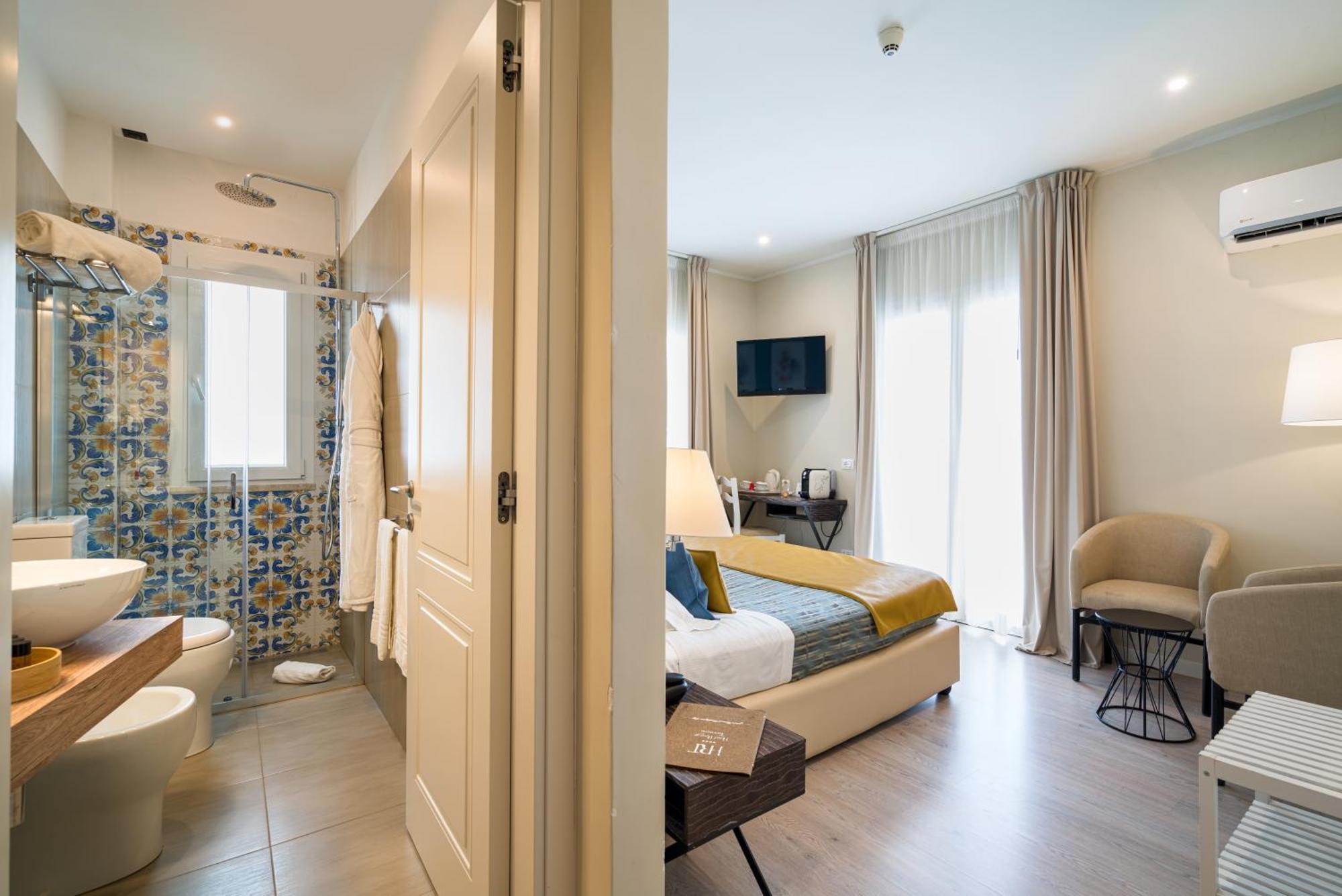 Deluxe Double or Twin Room Sea View