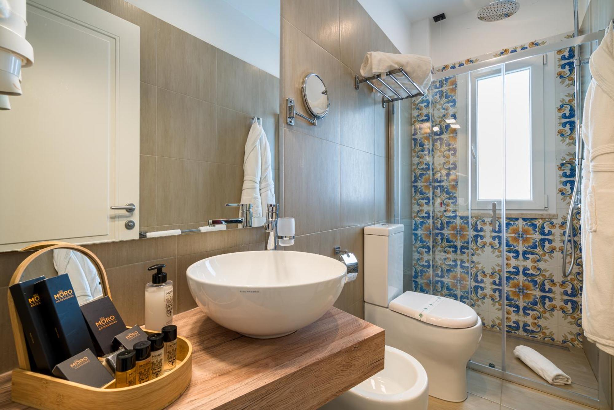 Deluxe Double or Twin Room Sea View