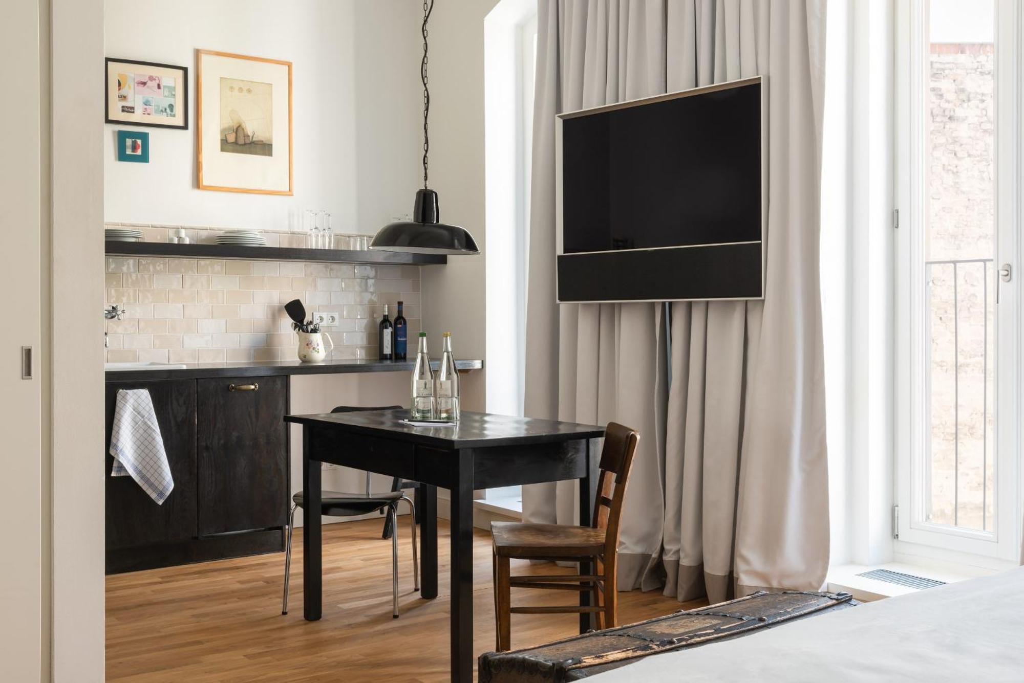 Studio Apartment 3