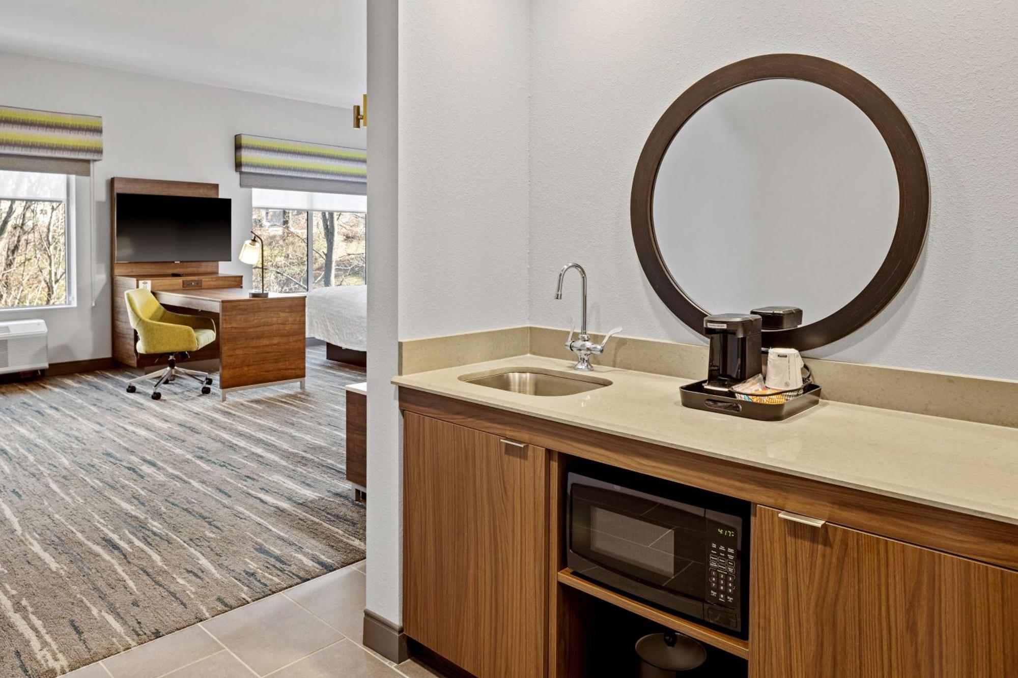 Queen Studio Suite with Two Queen Beds
