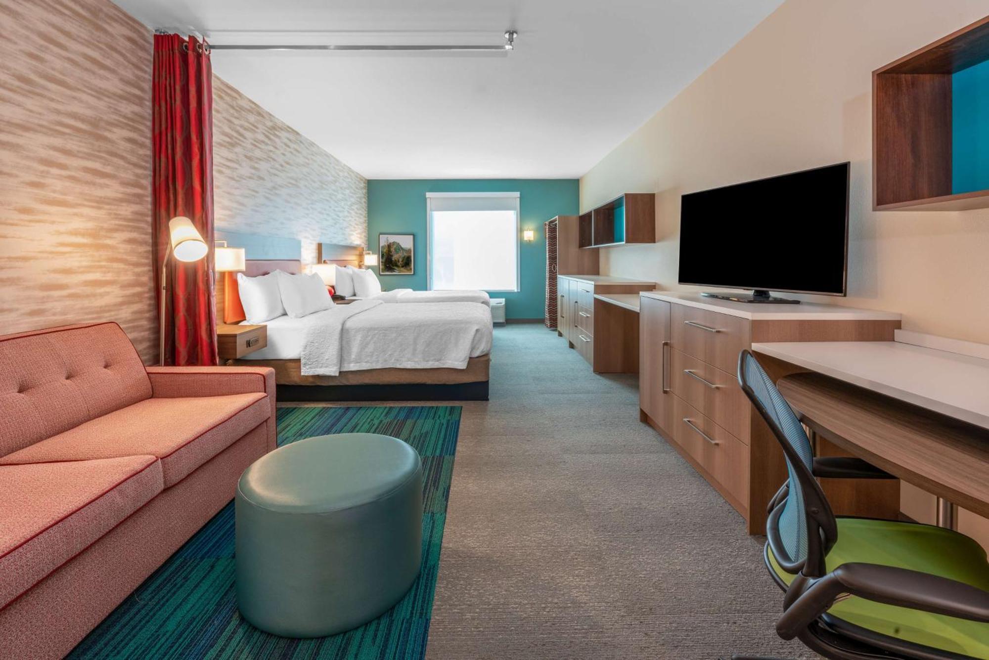 Queen Studio with Two Queen Beds - Non-Smoking
