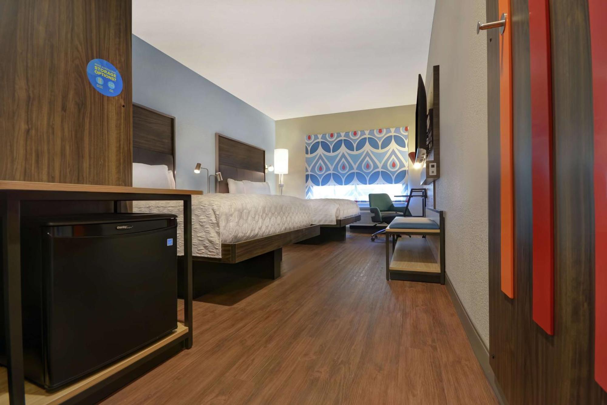Queen Room Two Queen Beds
