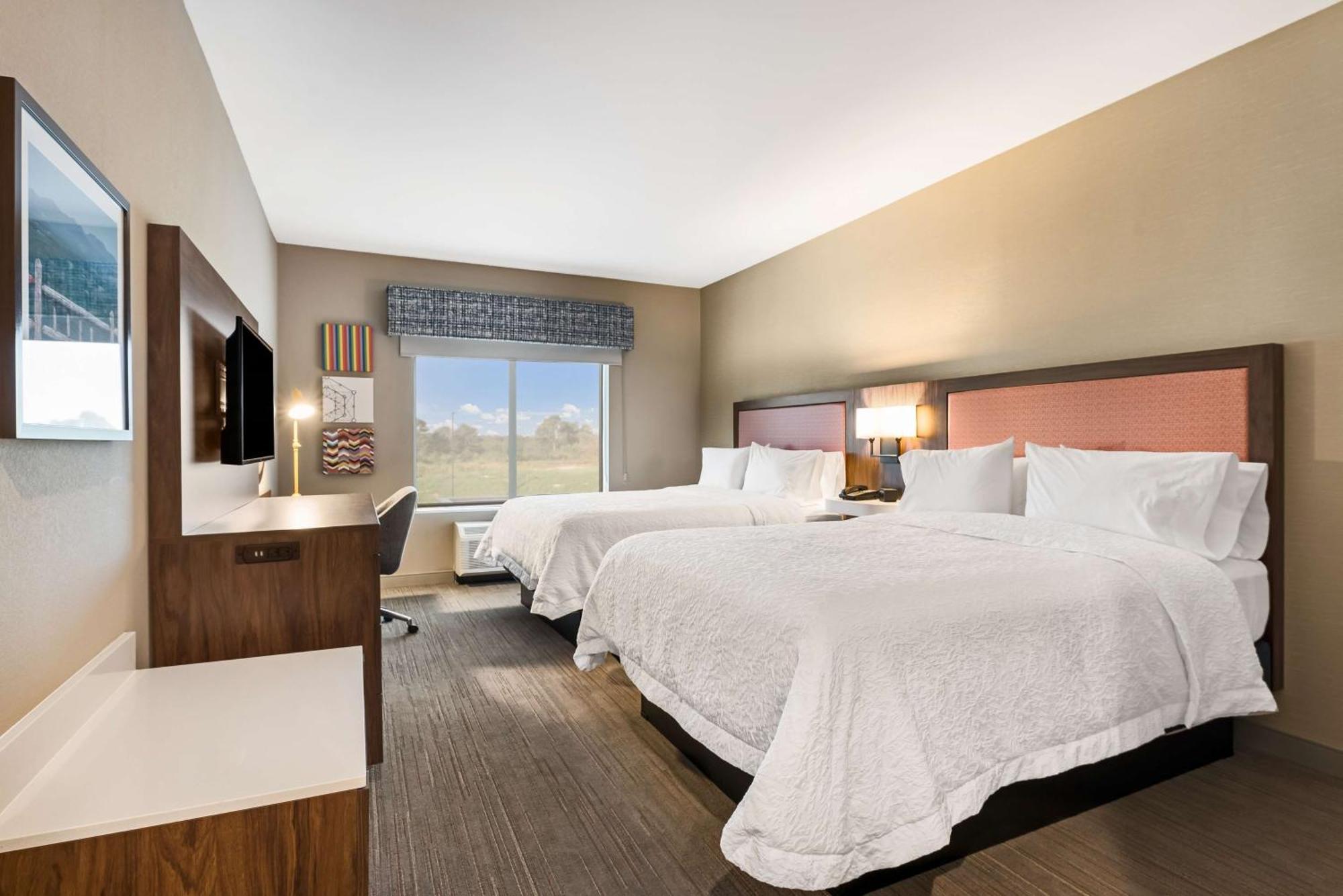 Queen Room Two Queen Beds
